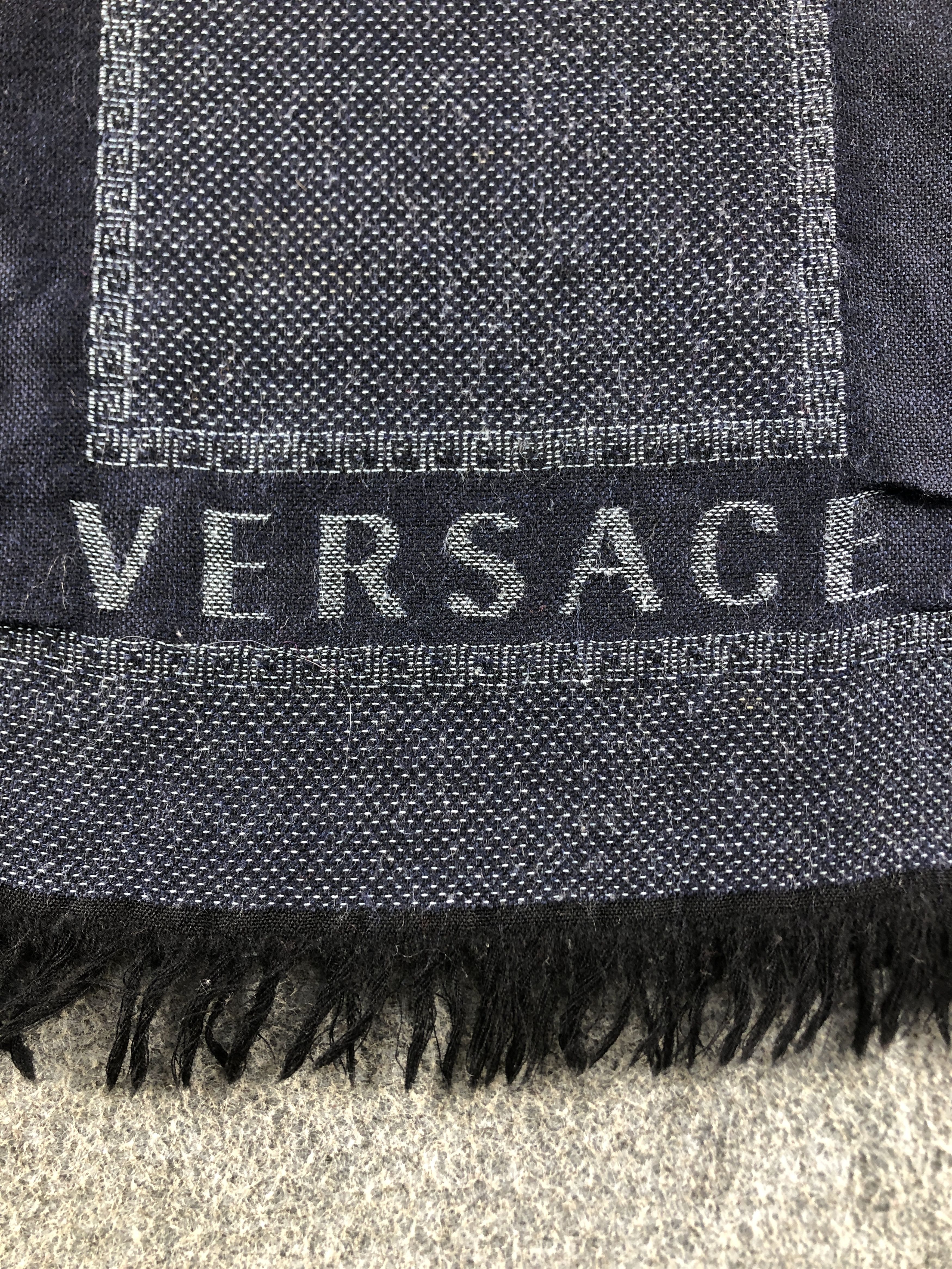 Versace Versace Scarf / Muffler / Neckwear P737 Size ONE SIZE - 4 Thumbnail