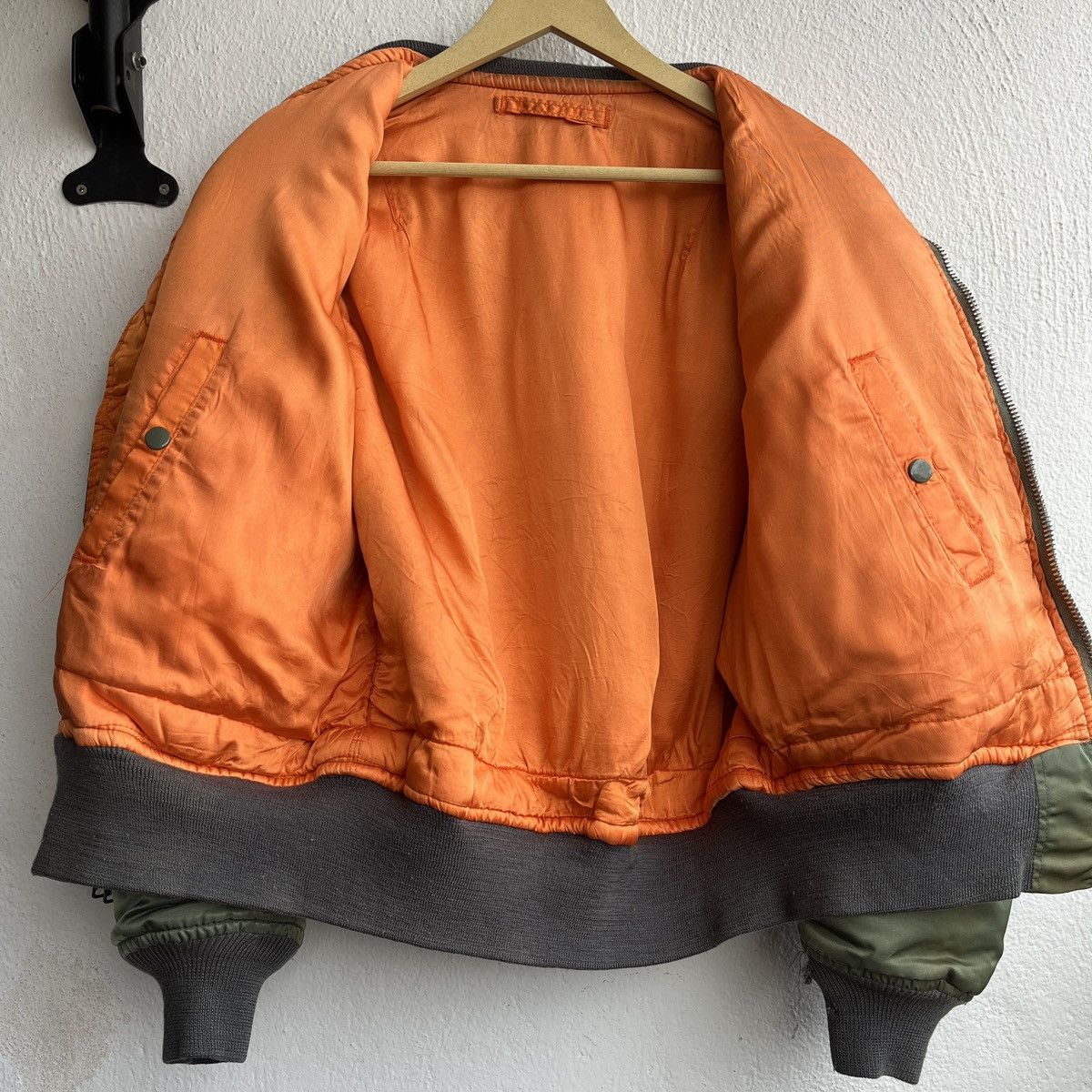 Alpha Industries × Avirex × Vintage VINTAGE ALPHA INDUSTRIES AVIREX MA-1 BOMBER FLIGHT JACKET Size US M / EU 48-50 / 2 - 16 Thumbnail