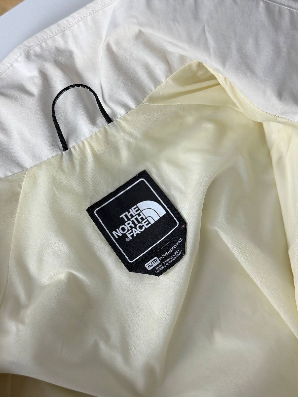 The North Face The North Face HyVent Belted Jacket WomensXS Waterproof Coat Size XS / US 0-2 / IT 36-38 - 14 Thumbnail