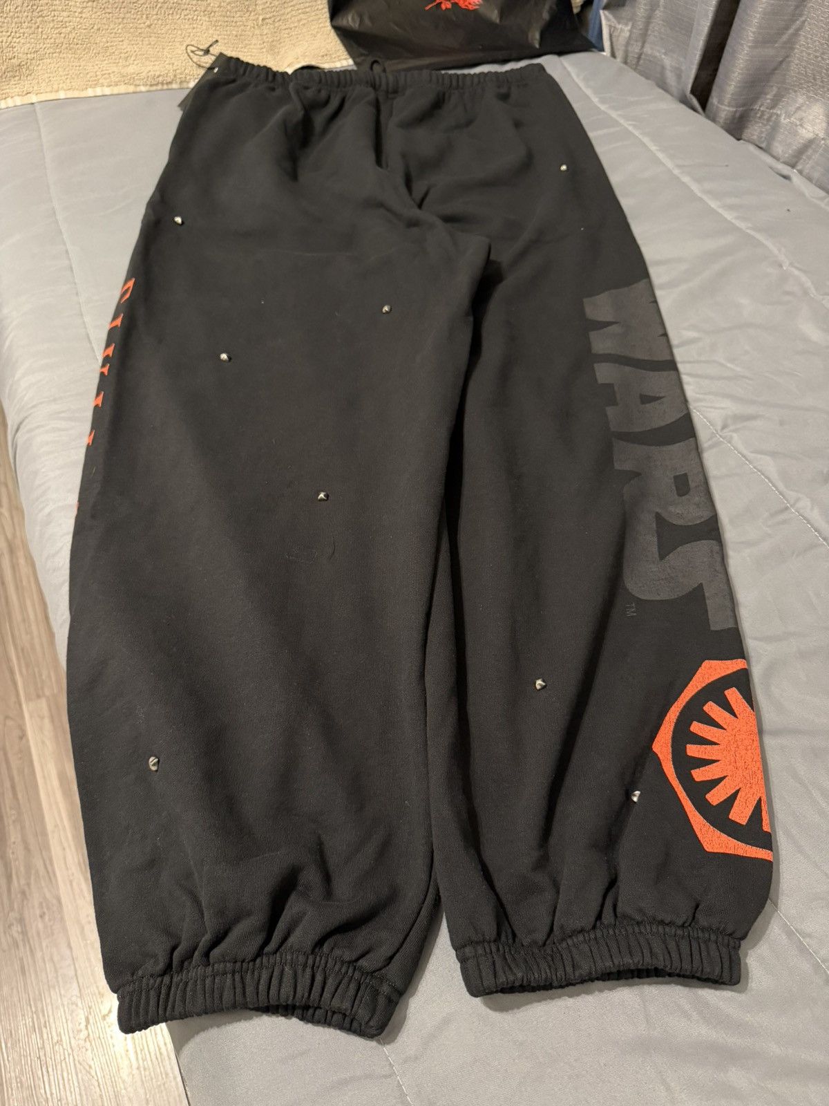 Civil Regime Civil Regime Star Wars Heavyweight Joggers (L) Oversized NWT Size US 34 / EU 50 - 6 Thumbnail
