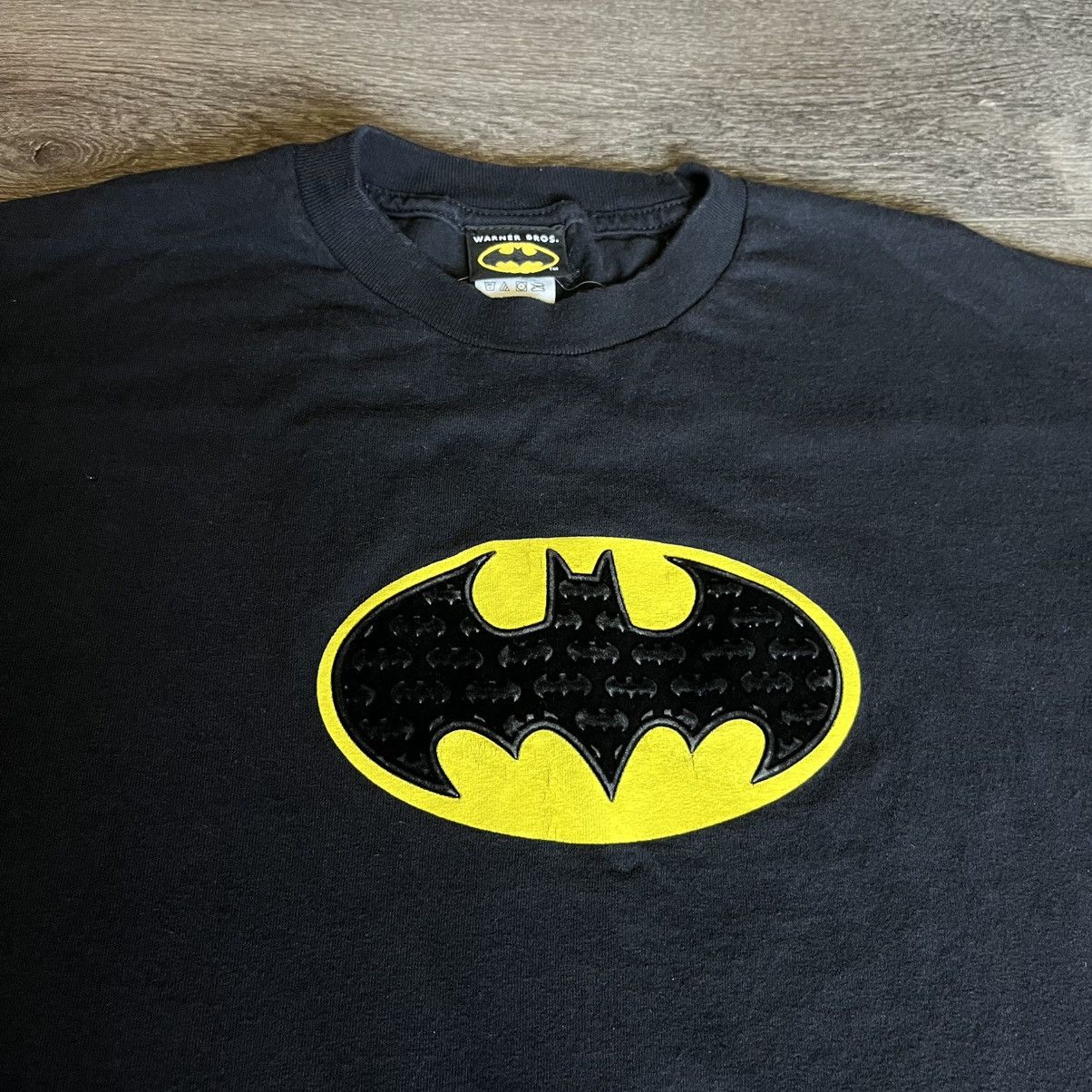 DC Comics × Vintage Vintage 2003 Batman Embossed Felt Logo Comic Book Tee Shirt Size US XL / EU 56 / 4 - 1 Thumbnail