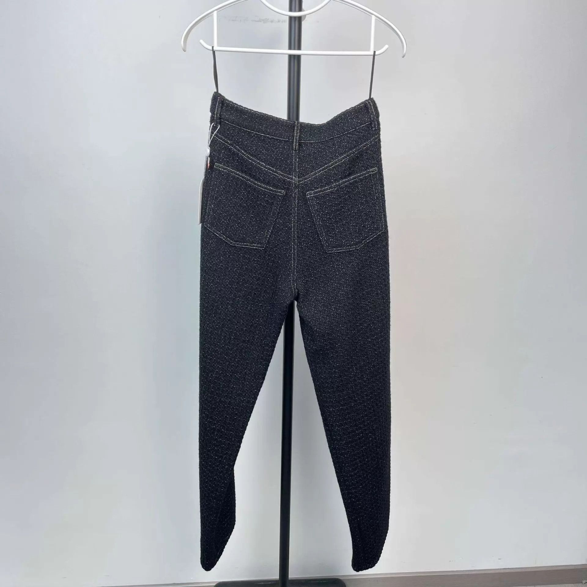 Chanel Chanel Wool Pants B&W 36 Unused Spare Button Size 26" / US 2 / IT 38 - 2 Thumbnail