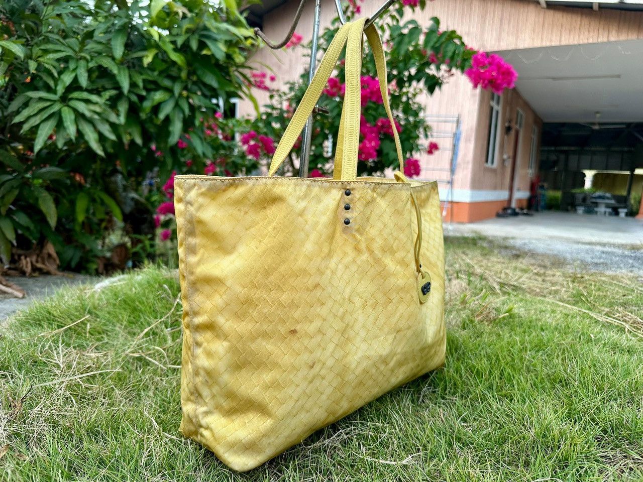 Bottega Veneta Authentic Bottega Veneta Intrecciato Illusion Nylon Tote Bag Size ONE SIZE - 2 Thumbnail