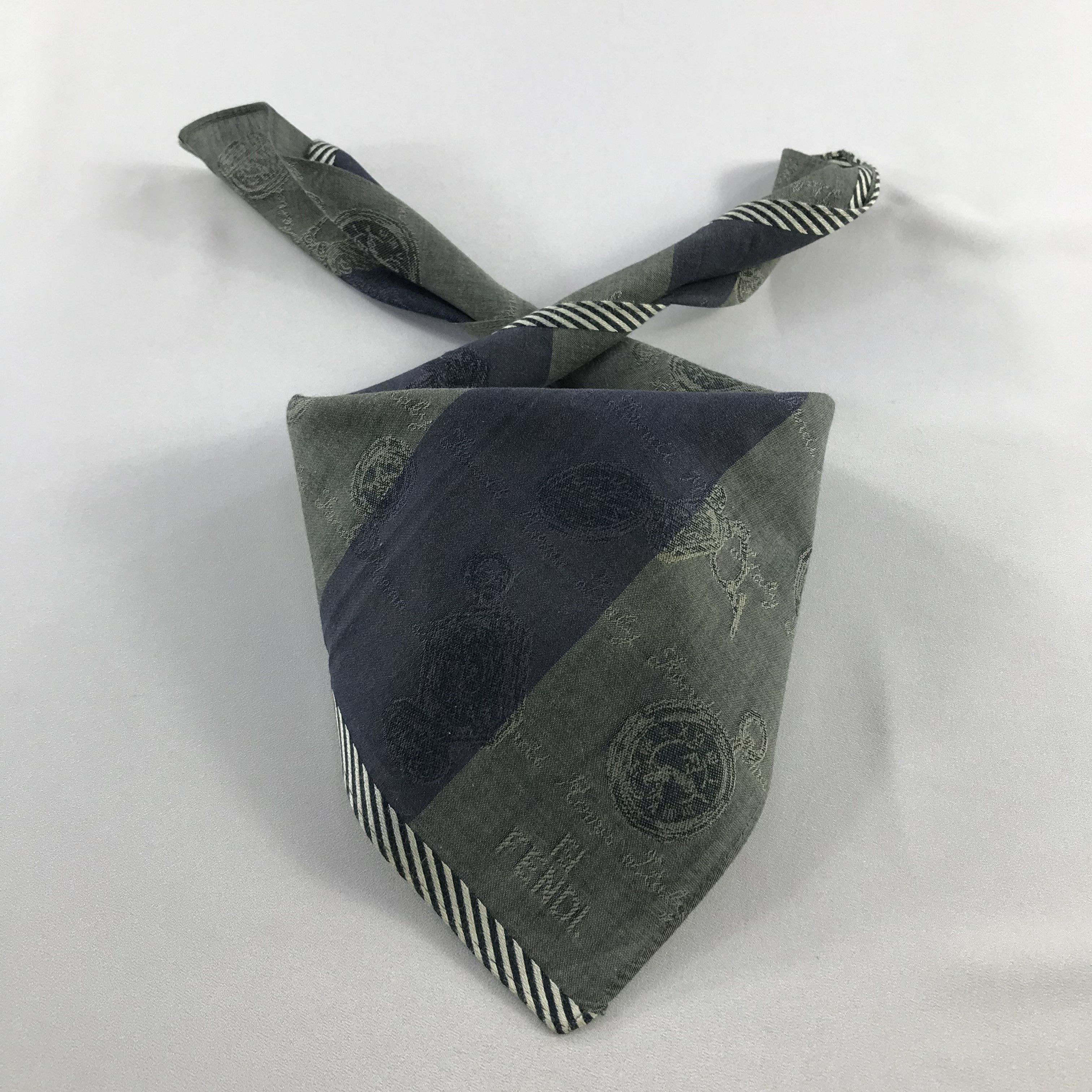Vintage Vintage FENdi Handkerchief / Bandana / Neckerchief C800 Size ONE SIZE - 1 Thumbnail