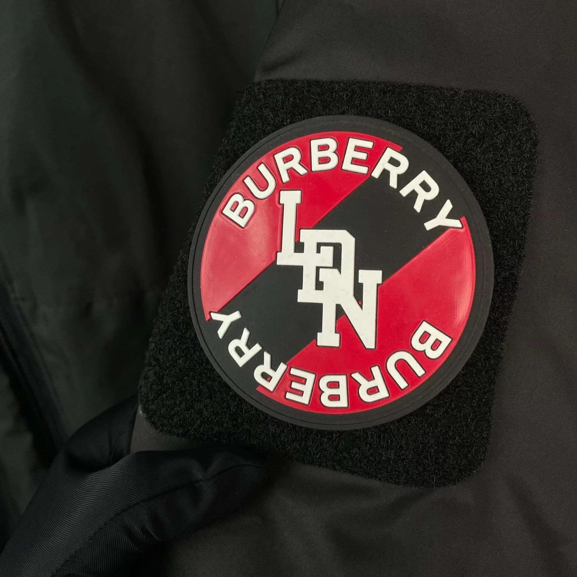 Burberry Burberry Cotton Puffer Jacket Black 180 Size US XL / EU 56 / 4 - 3 Thumbnail