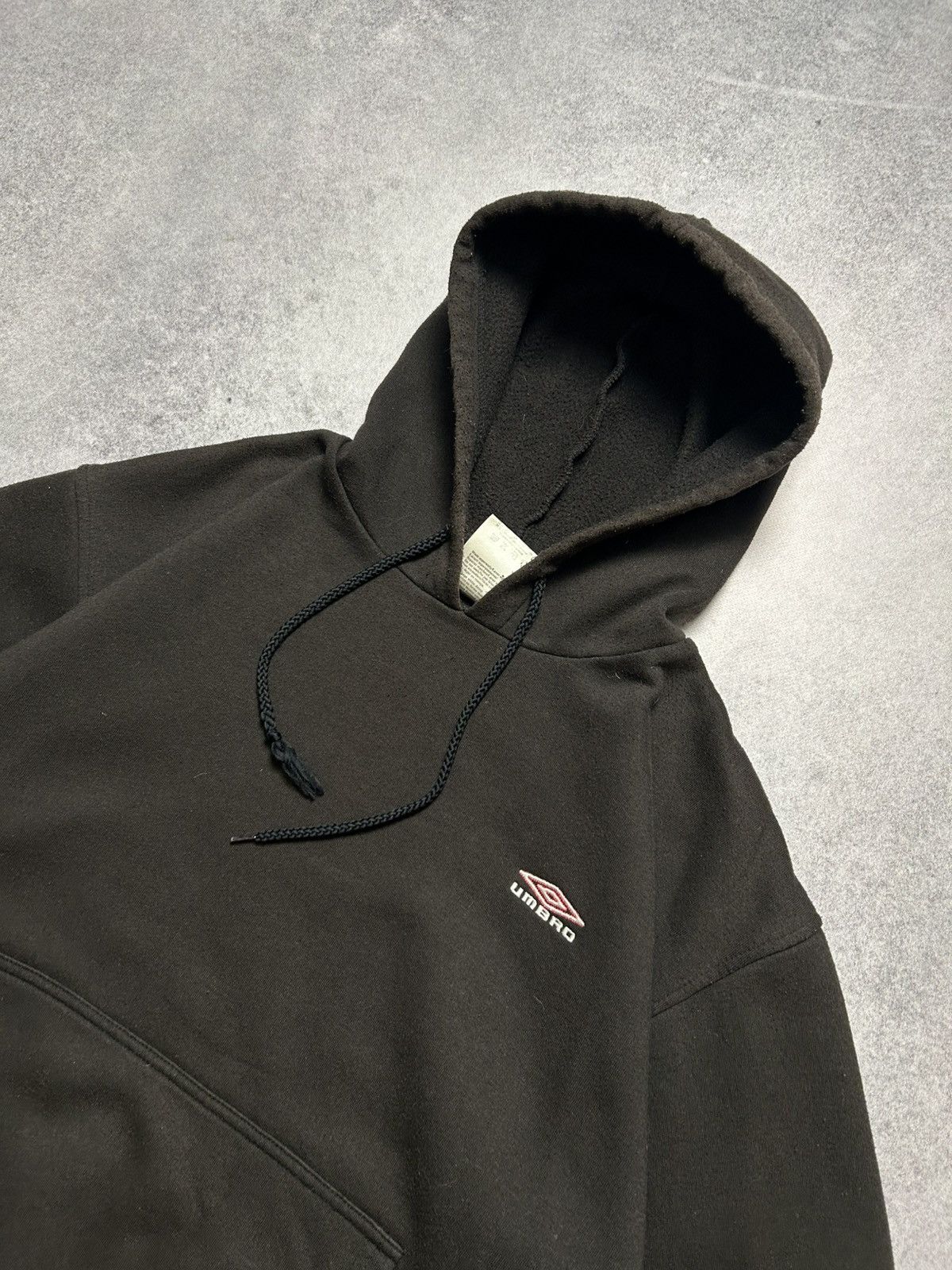 Umbro Vintage 2000’s Umbro Small Logo Faded Hooded Sweatshirt Y2K Size US L / EU 52-54 / 3 - 2 Thumbnail