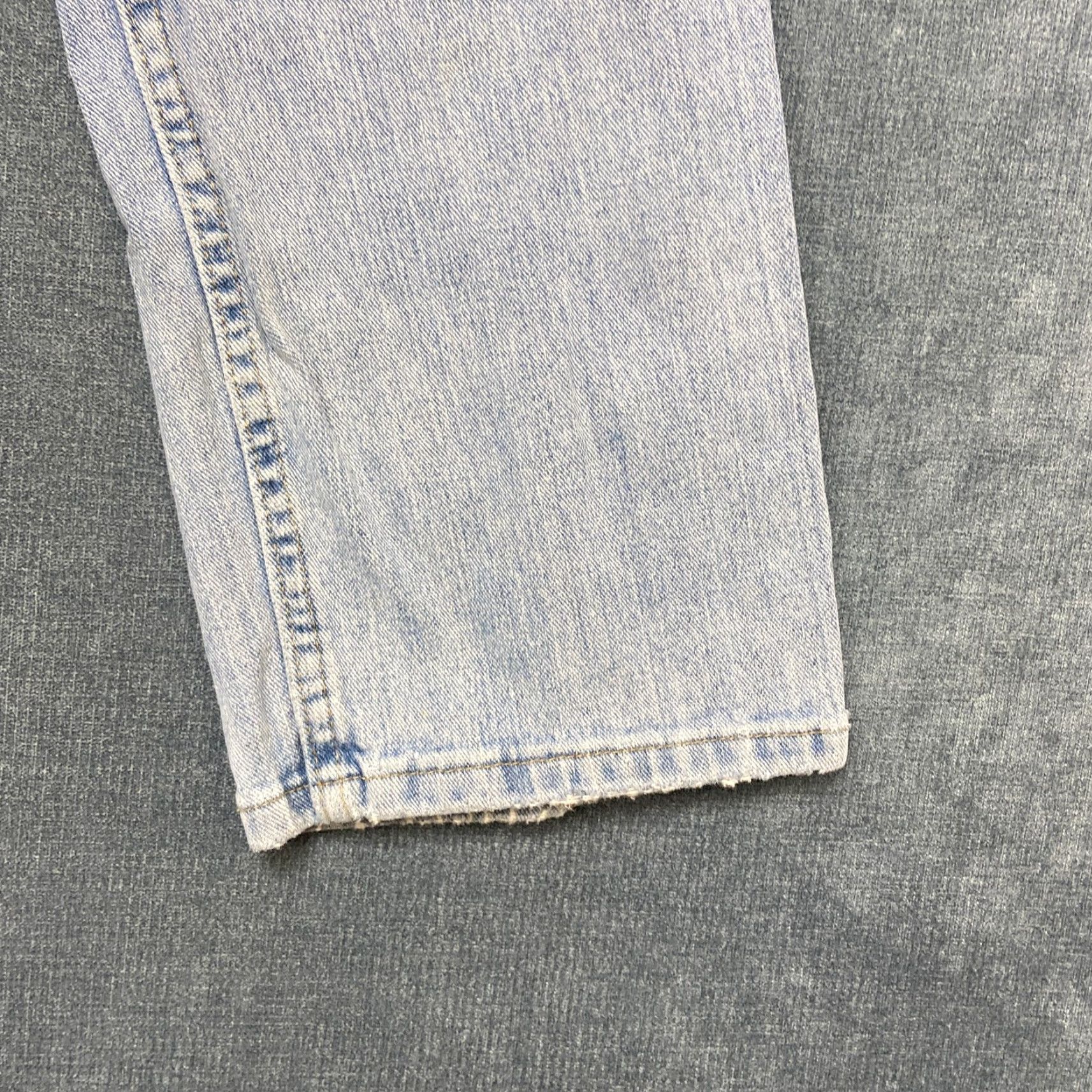 Wrangler Wrangler Jeans Mens 36x32 Blue Denim Cotton Distressed Light Wash Regular Fit Jeans Size US 36 / EU 52 - 3 Thumbnail