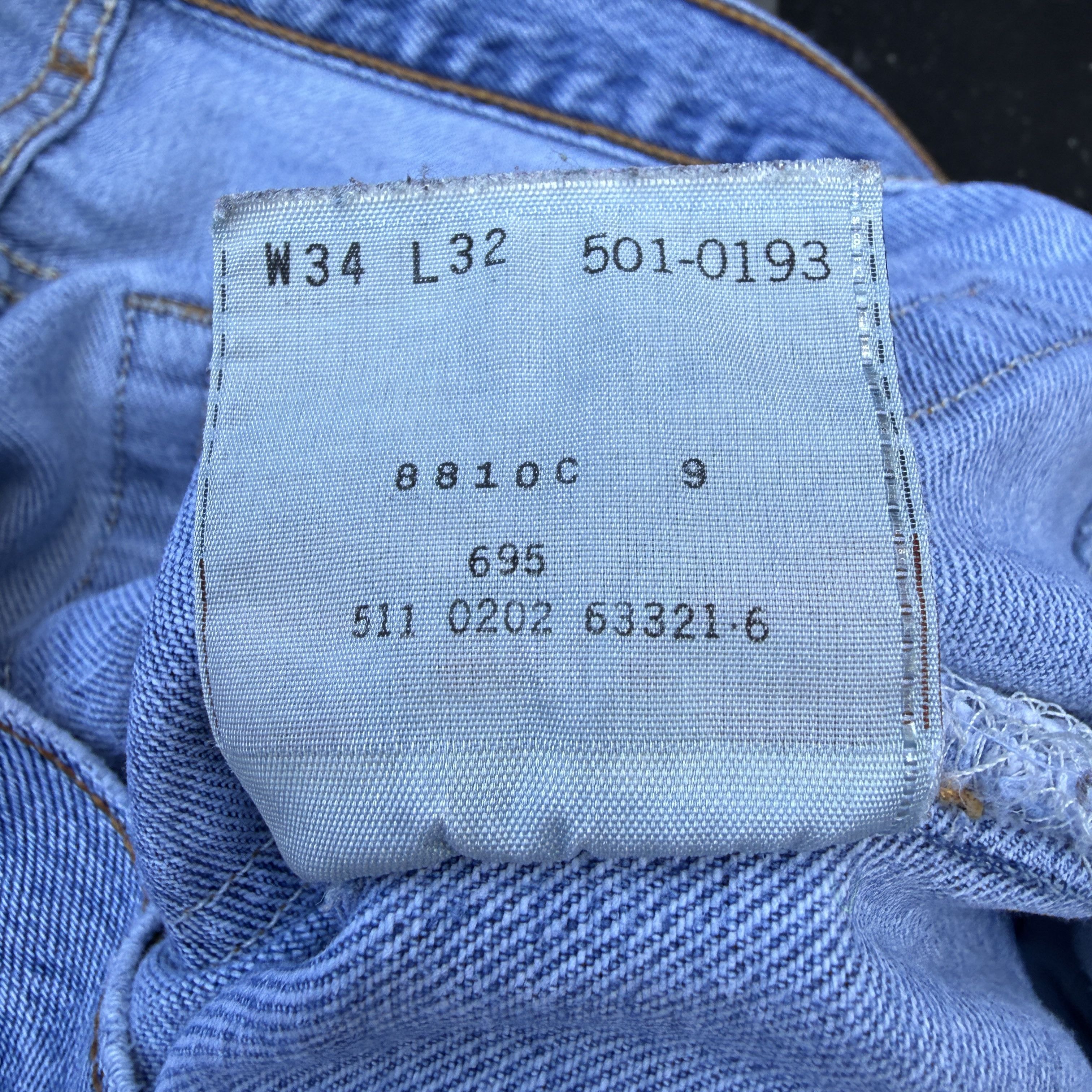 Levi's Vintage 90s Levis 501 Blue Button fly Denim Made USA Jeans Size US 32 / EU 48 - 7 Thumbnail