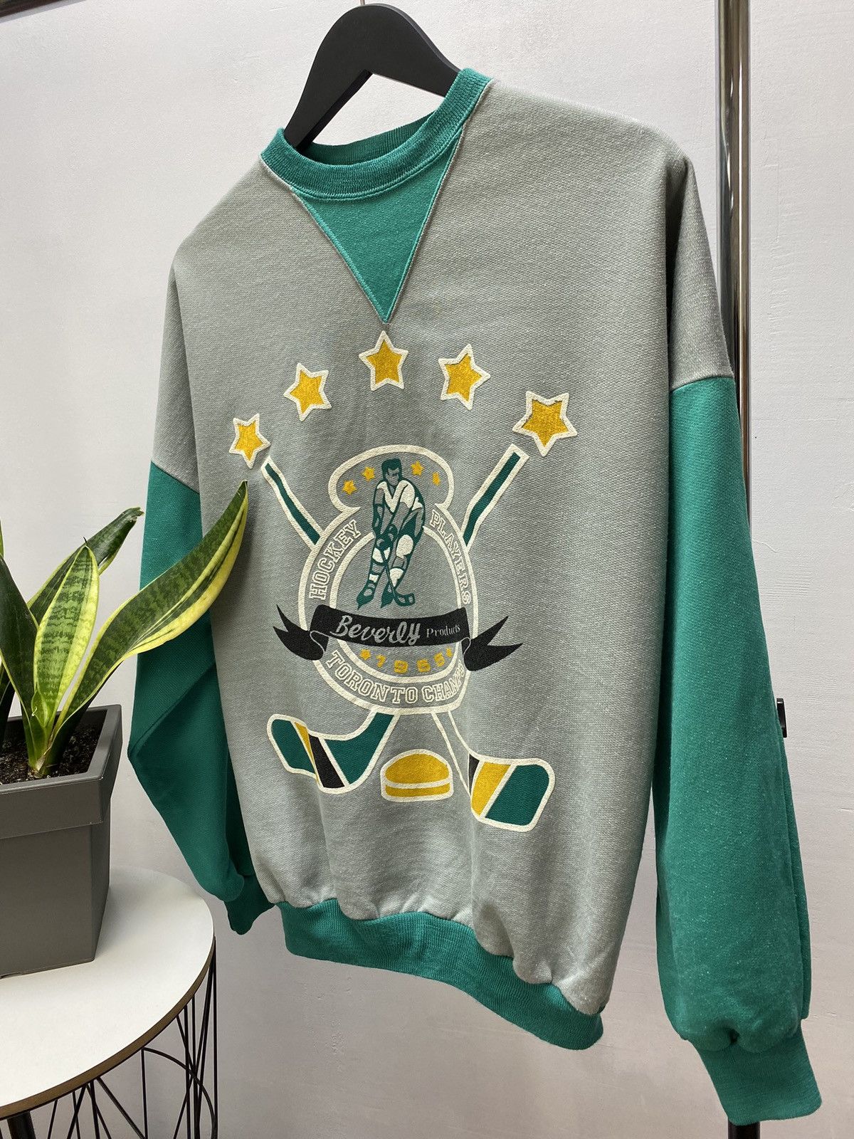 NFL × NHL Vintage Beverly Toronto Champs 1955 Hockey Player Sweatshirt Size US M / EU 48-50 / 2 - 2 Thumbnail