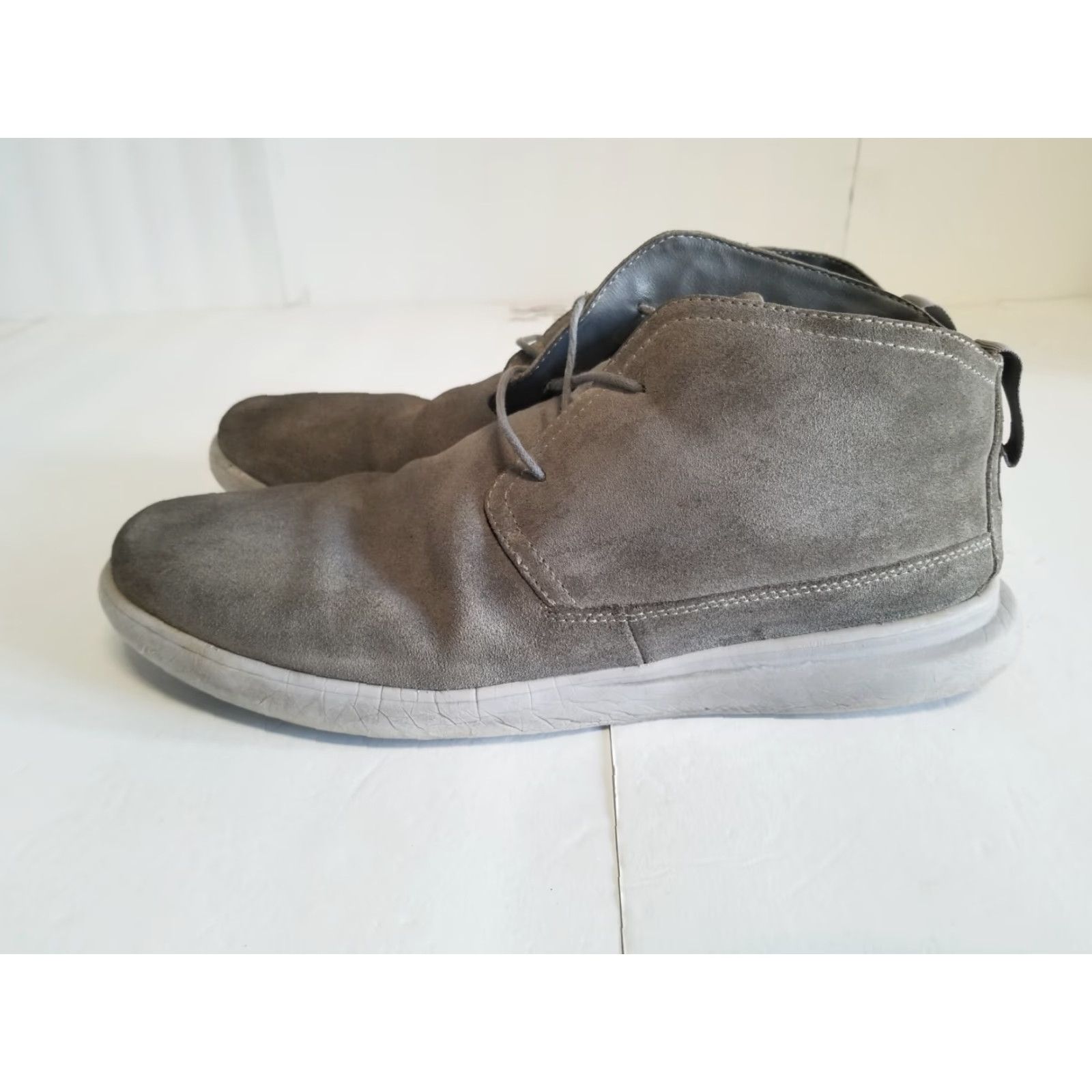 johnnie-O johnnie-O The Chill Chukka Boots Mens Size 13 M Gray Suede Size US 13 / EU 46 - 5 Thumbnail