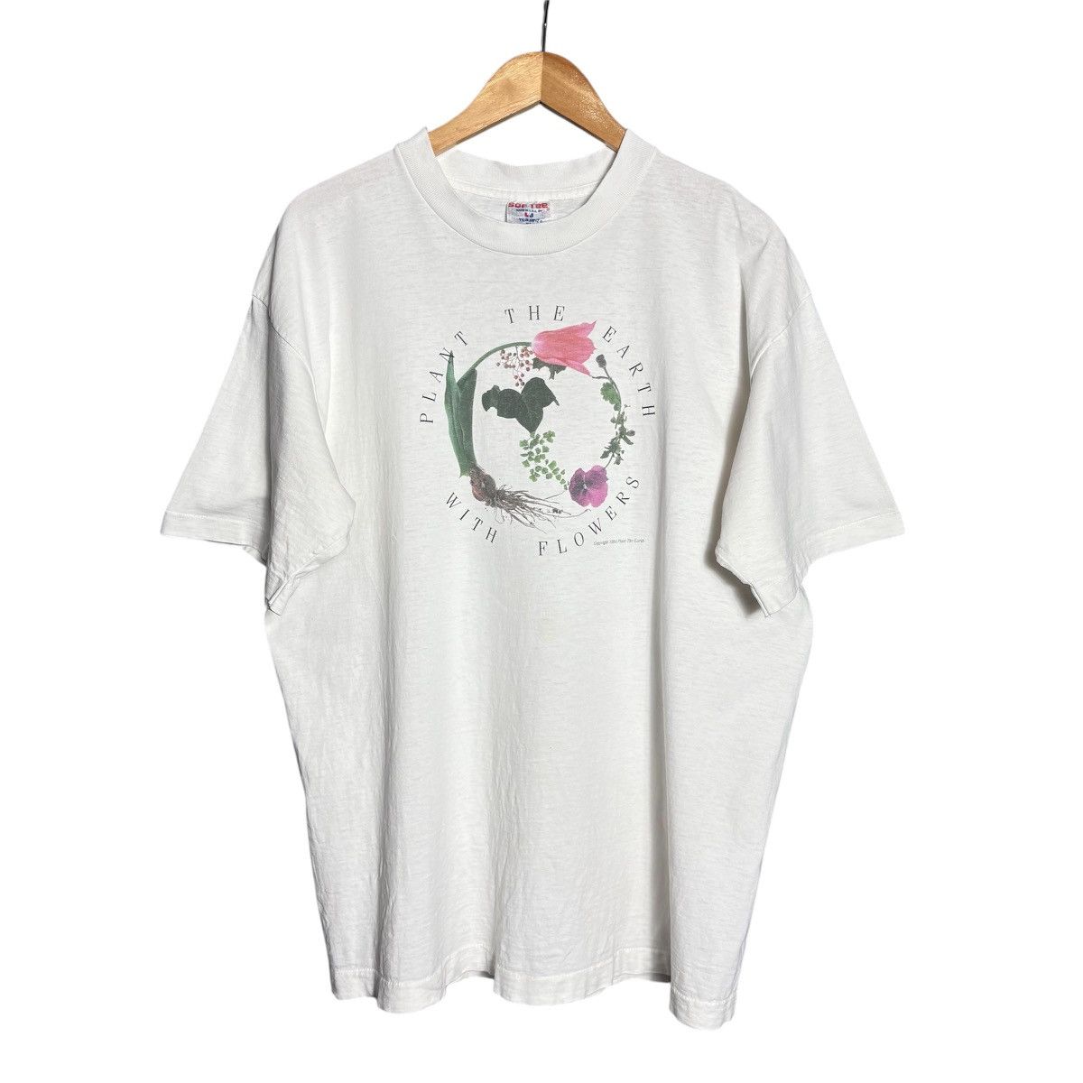 Vintage Vintage 90s Planet The Earth With Flowers Art T-Shirt Size US XL / EU 56 / 4 - 1 Thumbnail