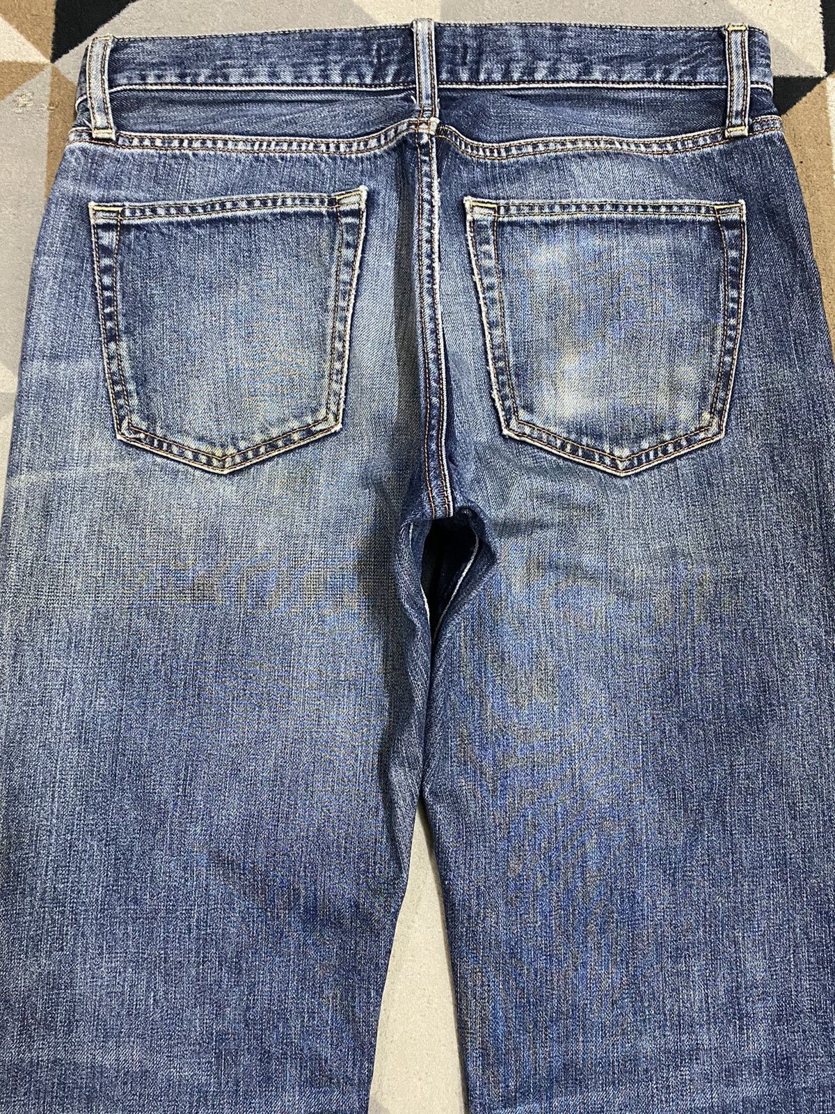 Japanese Brand Vintage Uniqlo Blue Wash Distressed Jeans Size US 32 / EU 48 - 4 Thumbnail