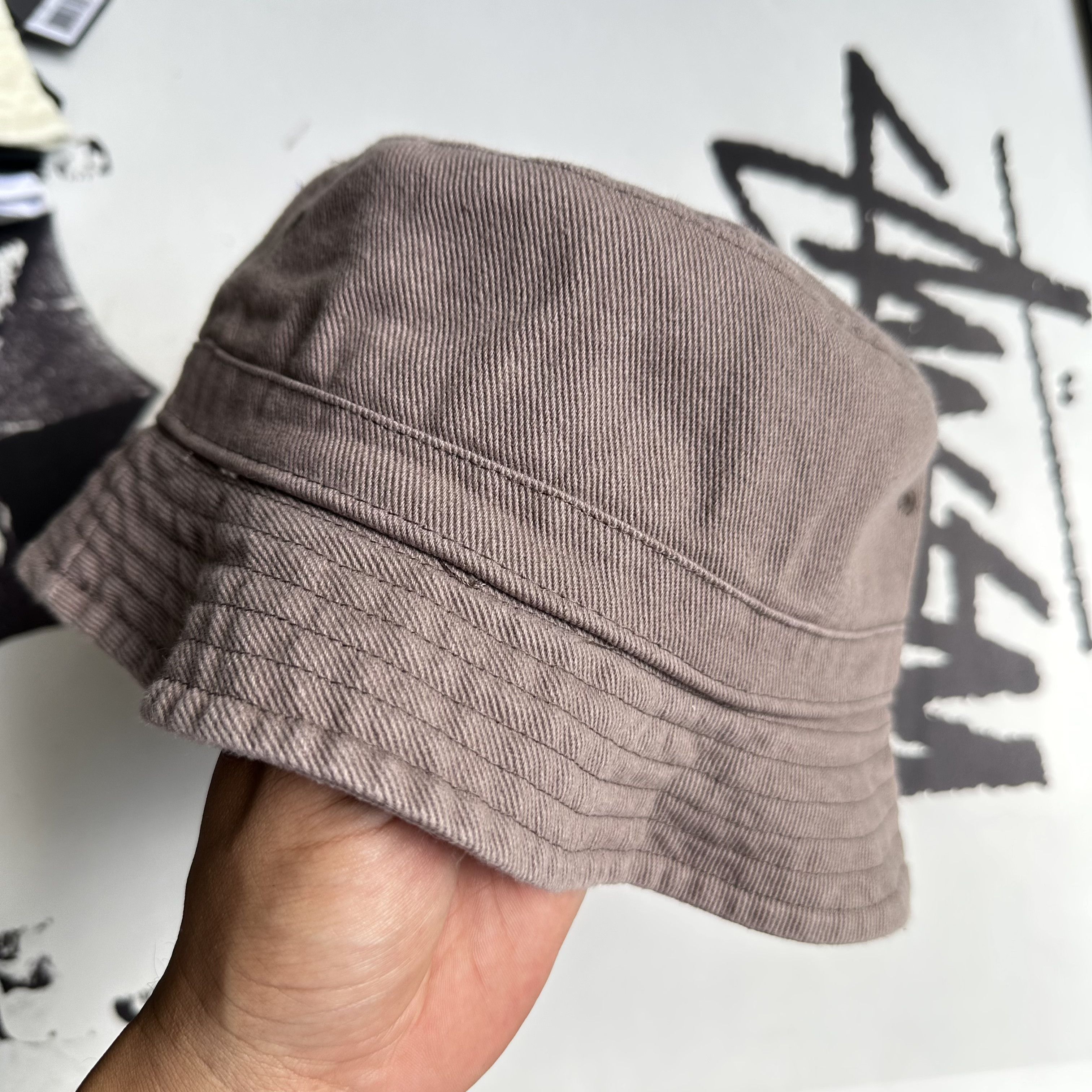 Stussy STUSSY AURORA WASHED TWILL BUCKET HAT M/L TAUPE Size ONE SIZE - 2 Thumbnail