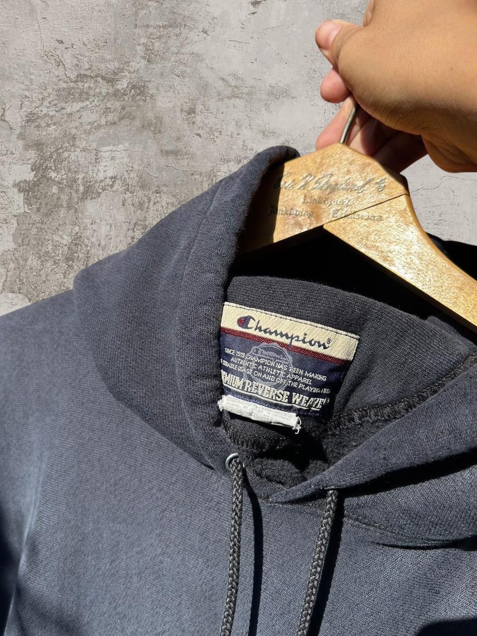 Champion Vintage Faded Navy Champion Reverse Weave Hoodie Men’s XL Size US XL / EU 56 / 4 - 5 Thumbnail