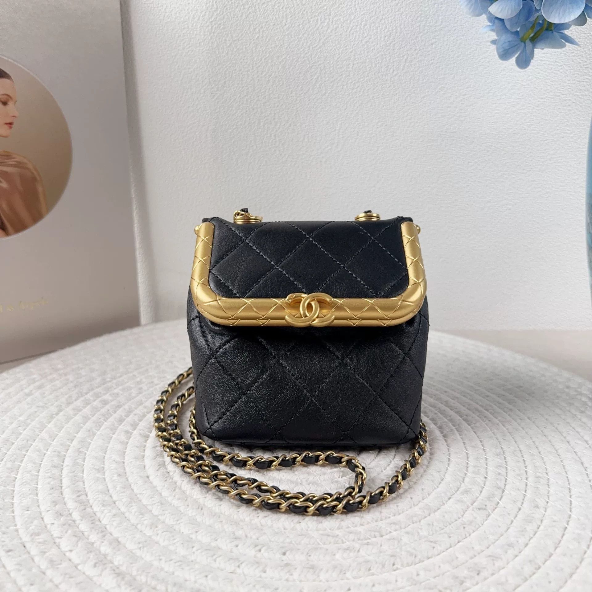 Chanel Pre-loved Bag Very good condition Size ONE SIZE - 1 Thumbnail