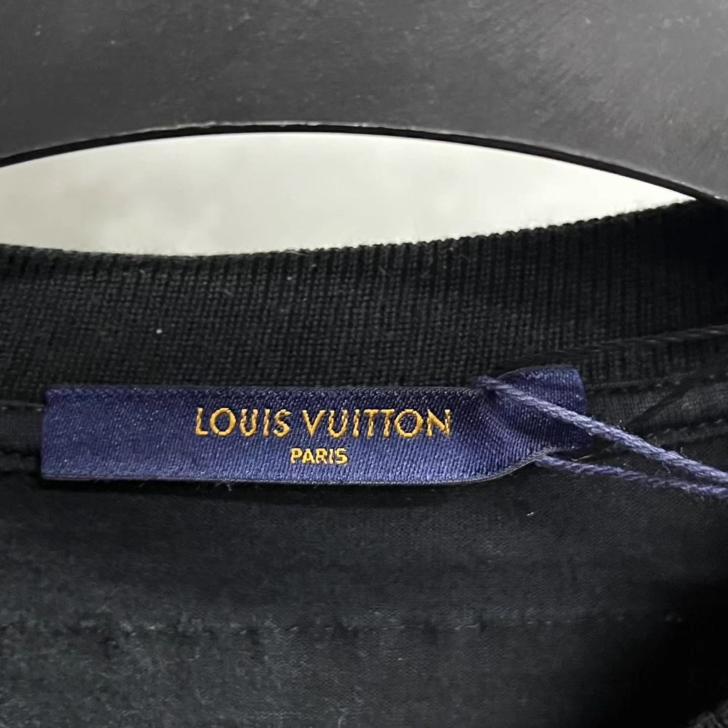 Louis Vuitton Louis Vuitton Black Logo Crewneck Short Sleeve T-Shirt Size US S / EU 44-46 / 1 - 3 Thumbnail
