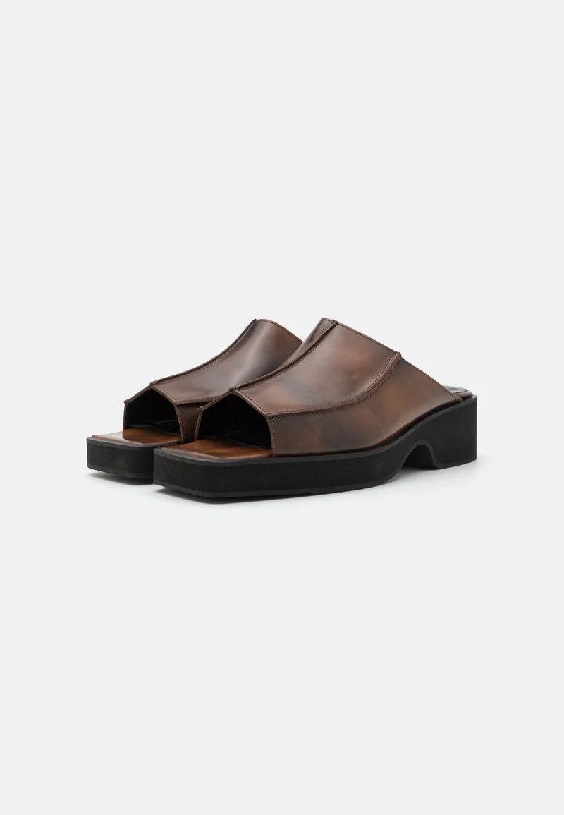 Eckhaus Latta !DS! SS23 Eckhaus Latta Tan Leather Men Slide M Size US 9 / EU 42 - 1 Thumbnail