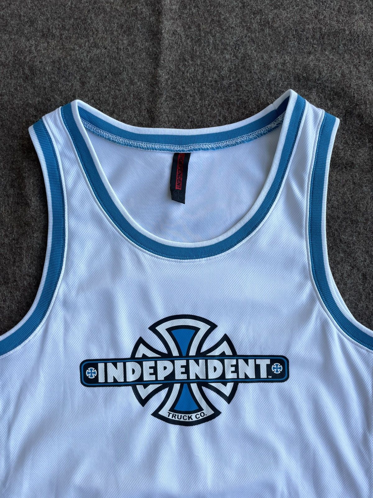 Other Independent Sleeveless T-Shirt Size US L / EU 52-54 / 3 - 2 Thumbnail