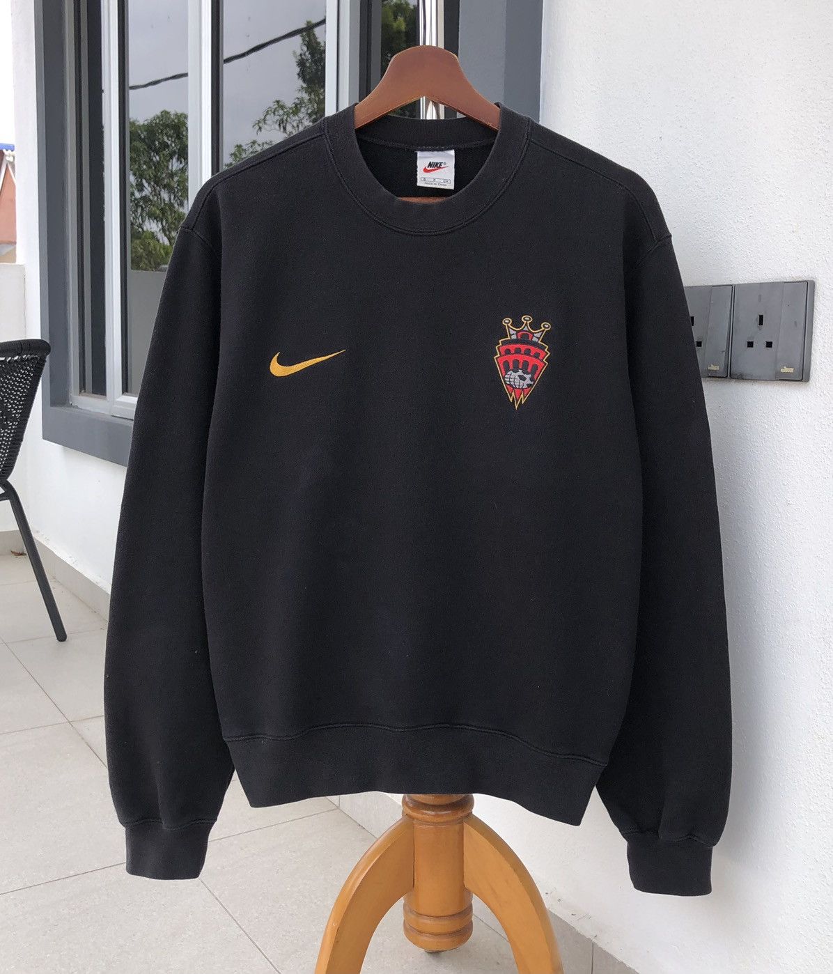Nike Vintage 90s Nike Premier Cup 97-98 Football Sweatshirt Size US S / EU 44-46 / 1 - 5 Thumbnail