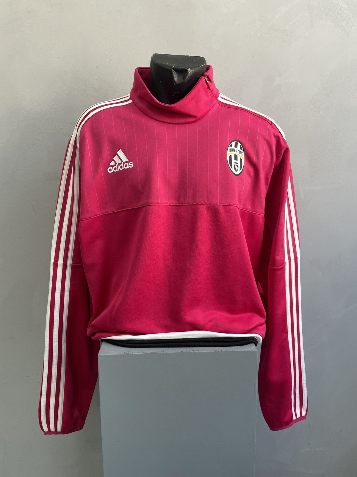 Adidas Adidas FC Juventus pink training sweatshirt CR7 y2k drake Size US XL / EU 56 / 4 - 1 Thumbnail