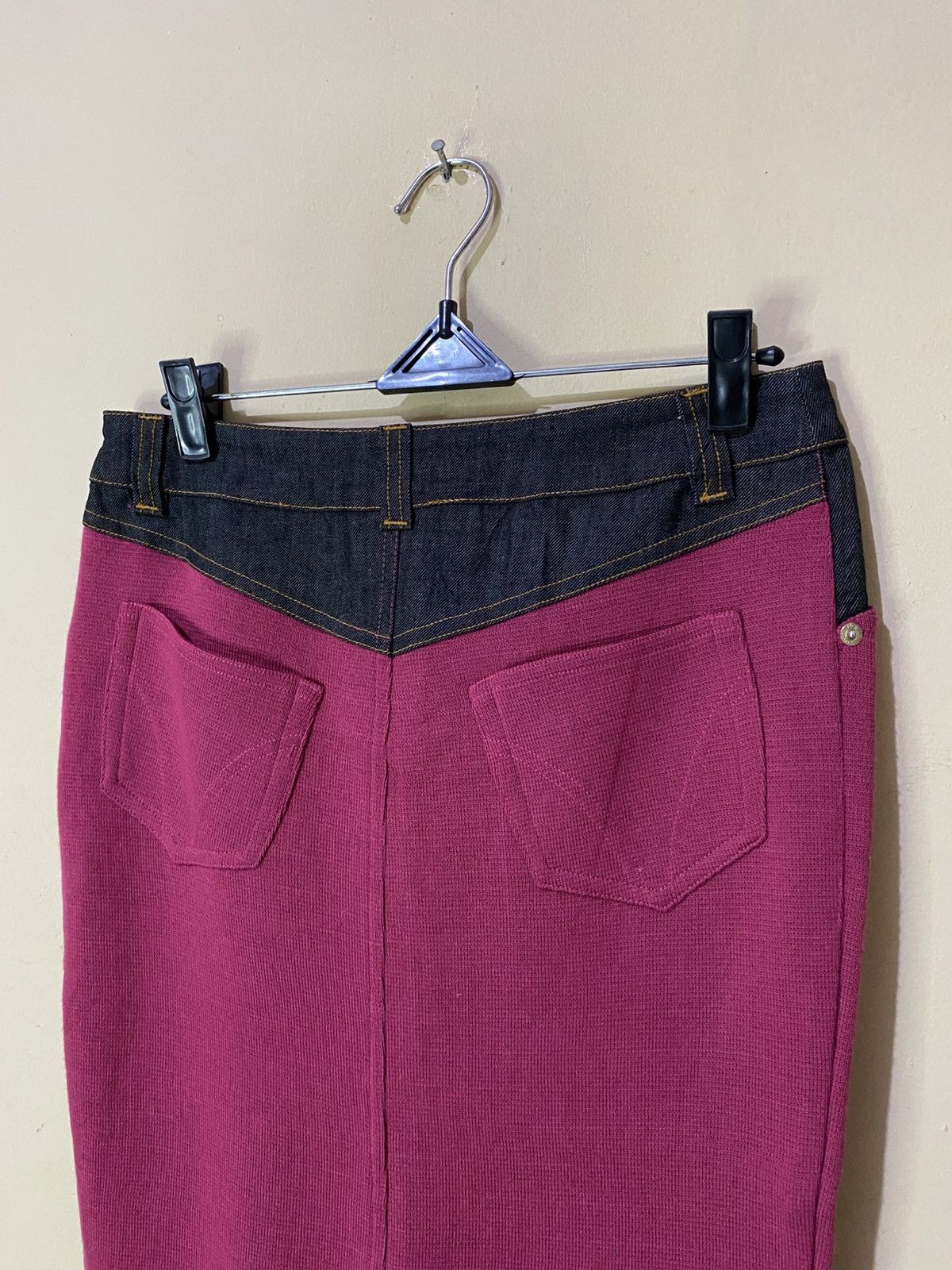 Dolce & Gabbana Dolce & Gabbana Midi Skirt Size 27" / US 4 / IT 40 - 11 Thumbnail