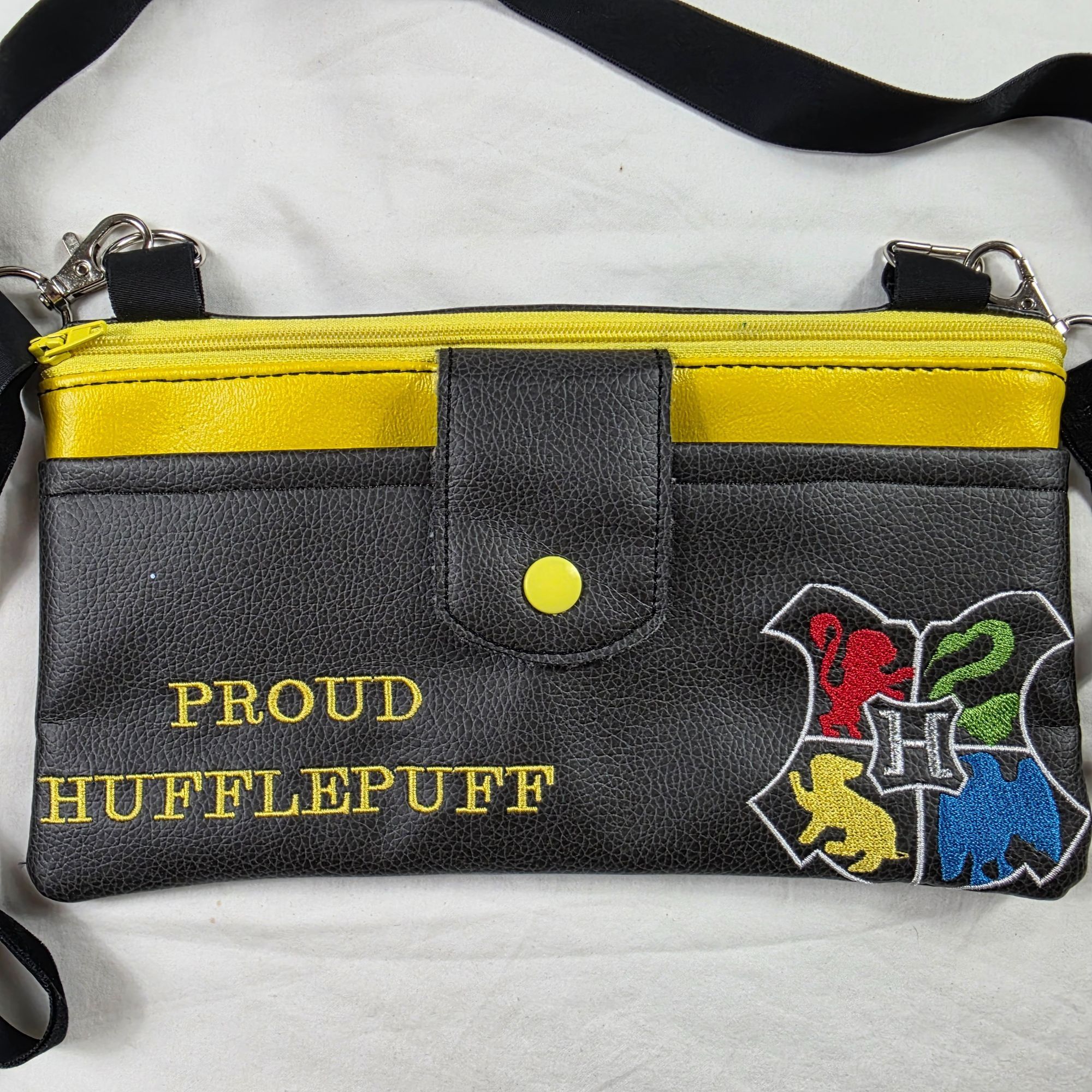 Other Harry Potter Proud Hufflepuff Crossbody Bag Adjustable Strap Size ONE SIZE - 2 Thumbnail