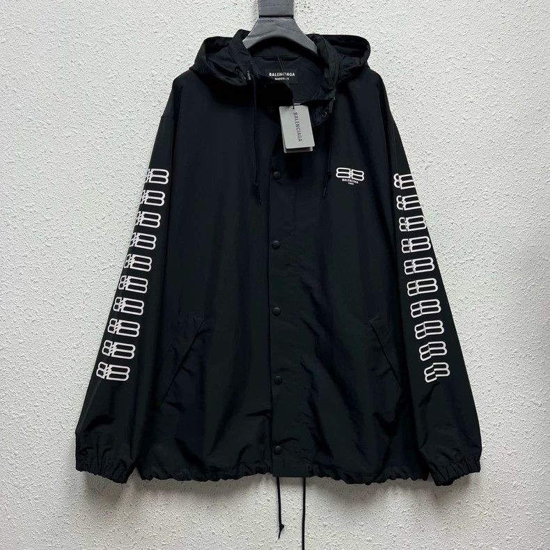 Balenciaga Balenciaga Double B Print Coach Jacket - dmc Size US M / EU 48-50 / 2 - 1 Thumbnail
