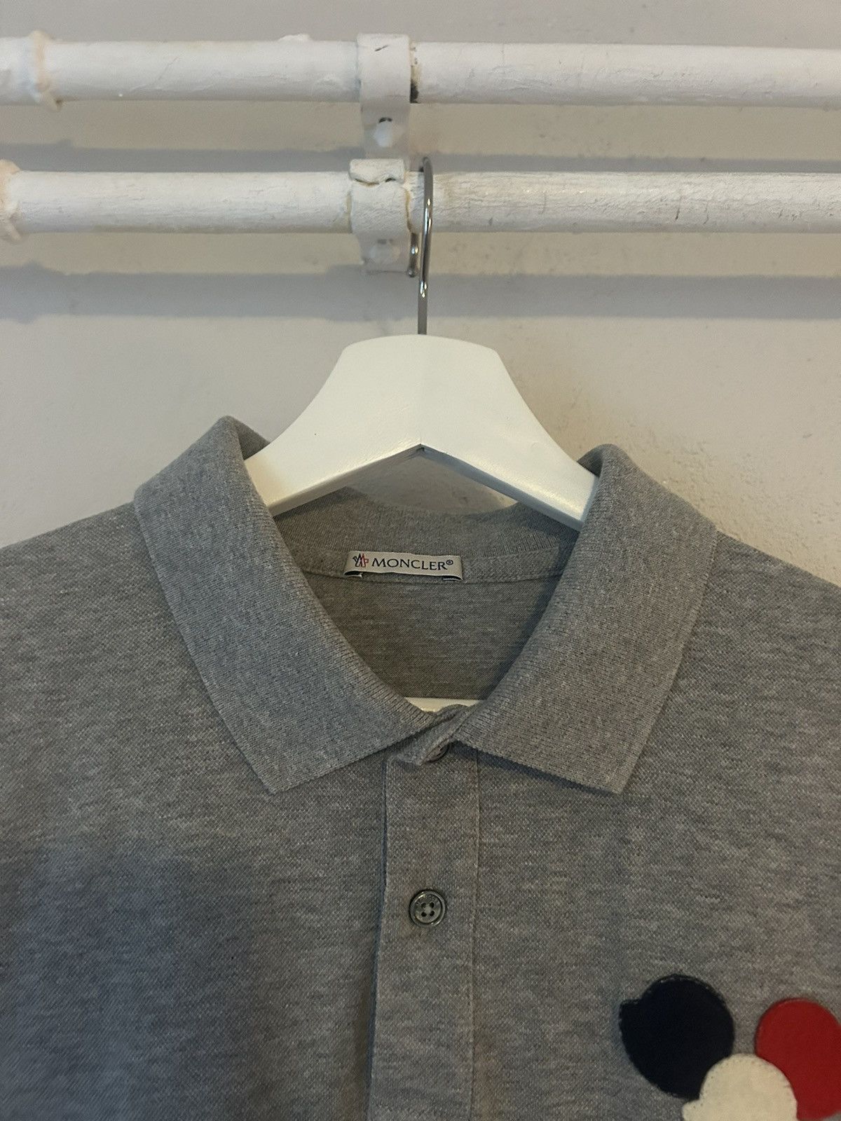 Moncler Grey Logo Polo Size US L / EU 52-54 / 3 - 4 Thumbnail