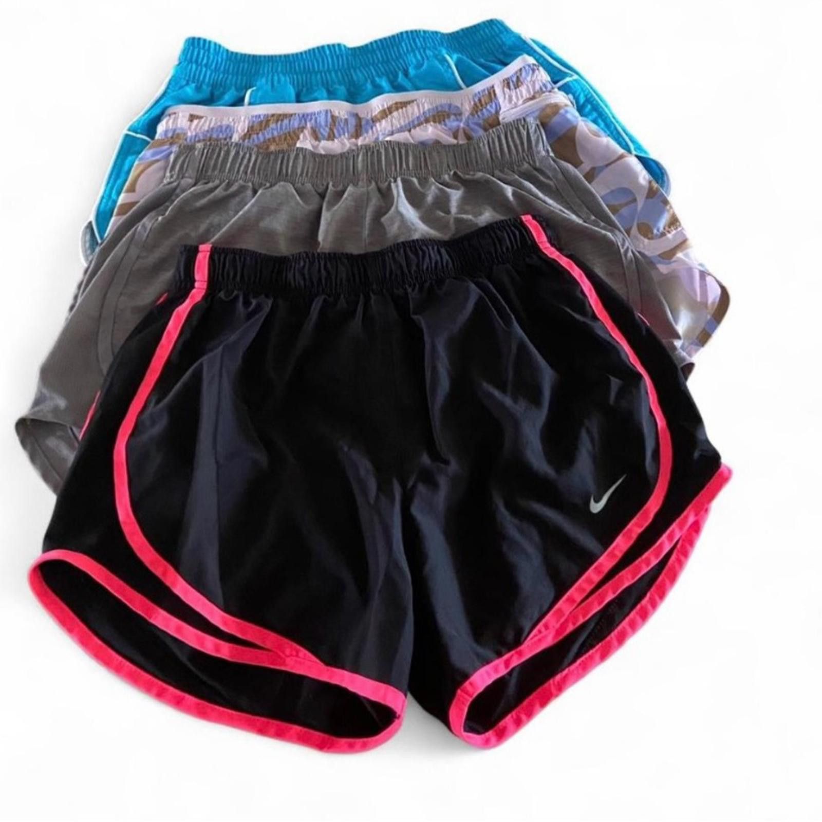 Nike Nike Women's Set of 4 Dri-Fit Athletic Shorts Size Small Size 28" / US 6 / IT 42 - 1 Thumbnail