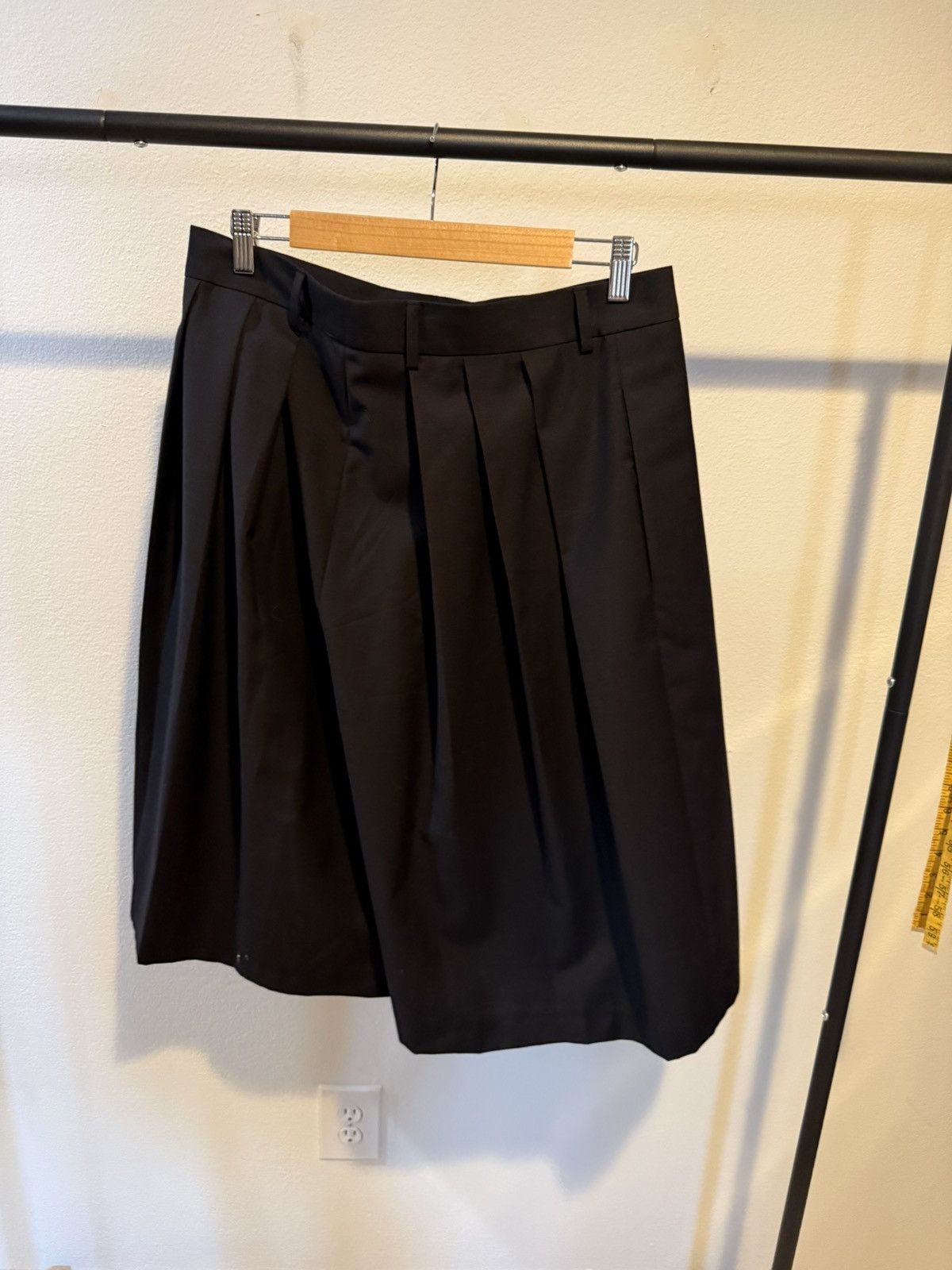 Alexander McQueen Pleated Cropped Pants Size US 32 / EU 48 - 2 Thumbnail