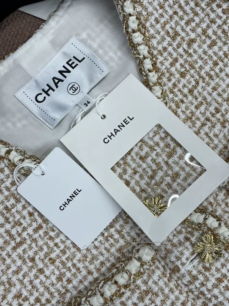 Chanel Chanel 26C gold silk vest jacket Size XXS / US 00 / IT 34 - 2 Thumbnail