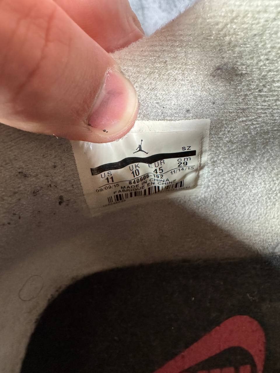 Jordan Brand Size 11 | Jordan 4 White Cement No Box | Pre-Owned Size US 11 / EU 44 - 5 Thumbnail
