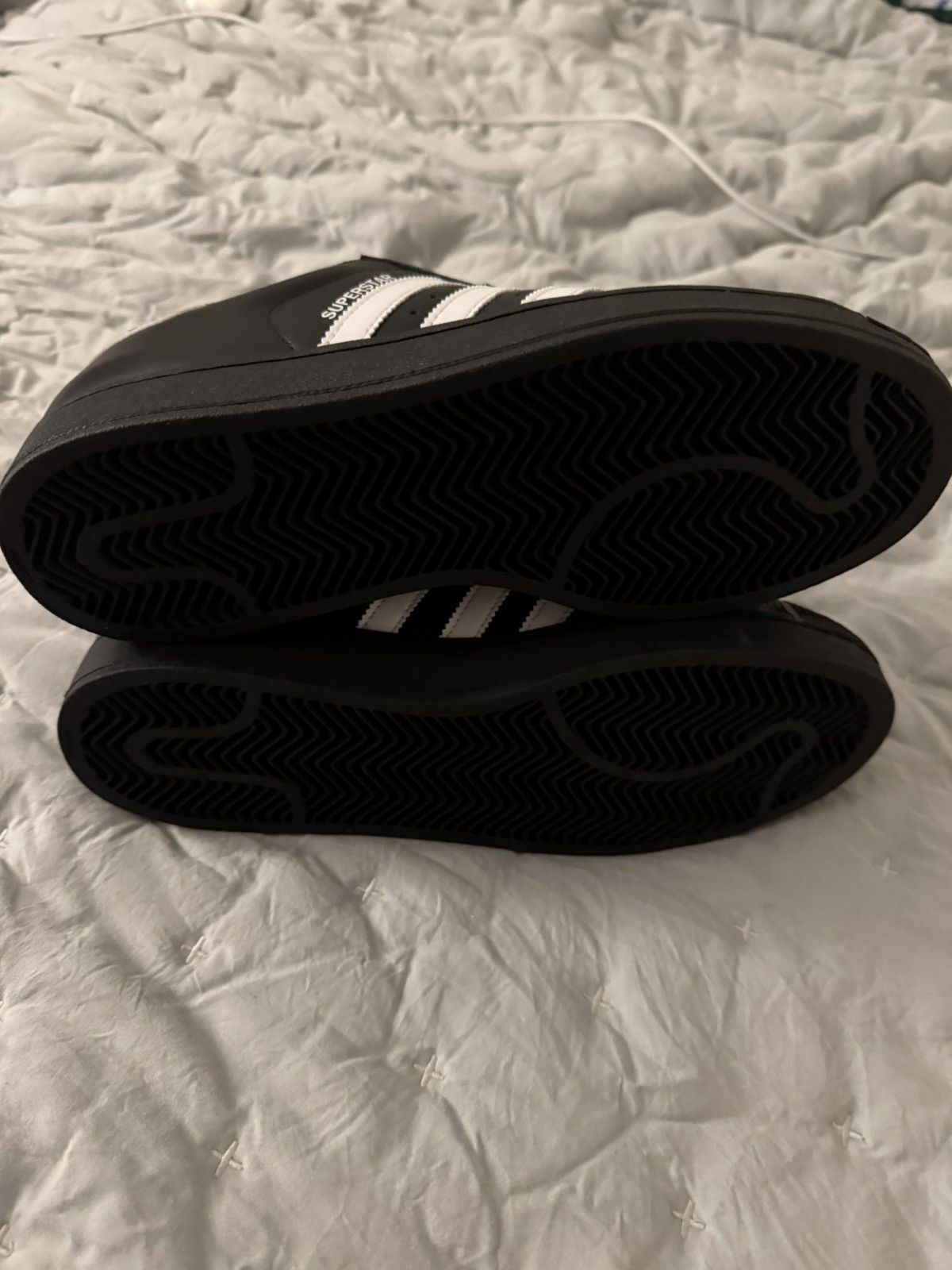 Adidas Adidas Superstar Size US 10 / EU 43 - 5 Thumbnail