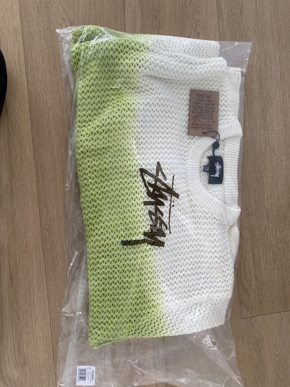 Stussy STUSSY BRIGHT GREEN KNIT SWEATER Size US XXL / EU 58 / 5 - 1 Thumbnail
