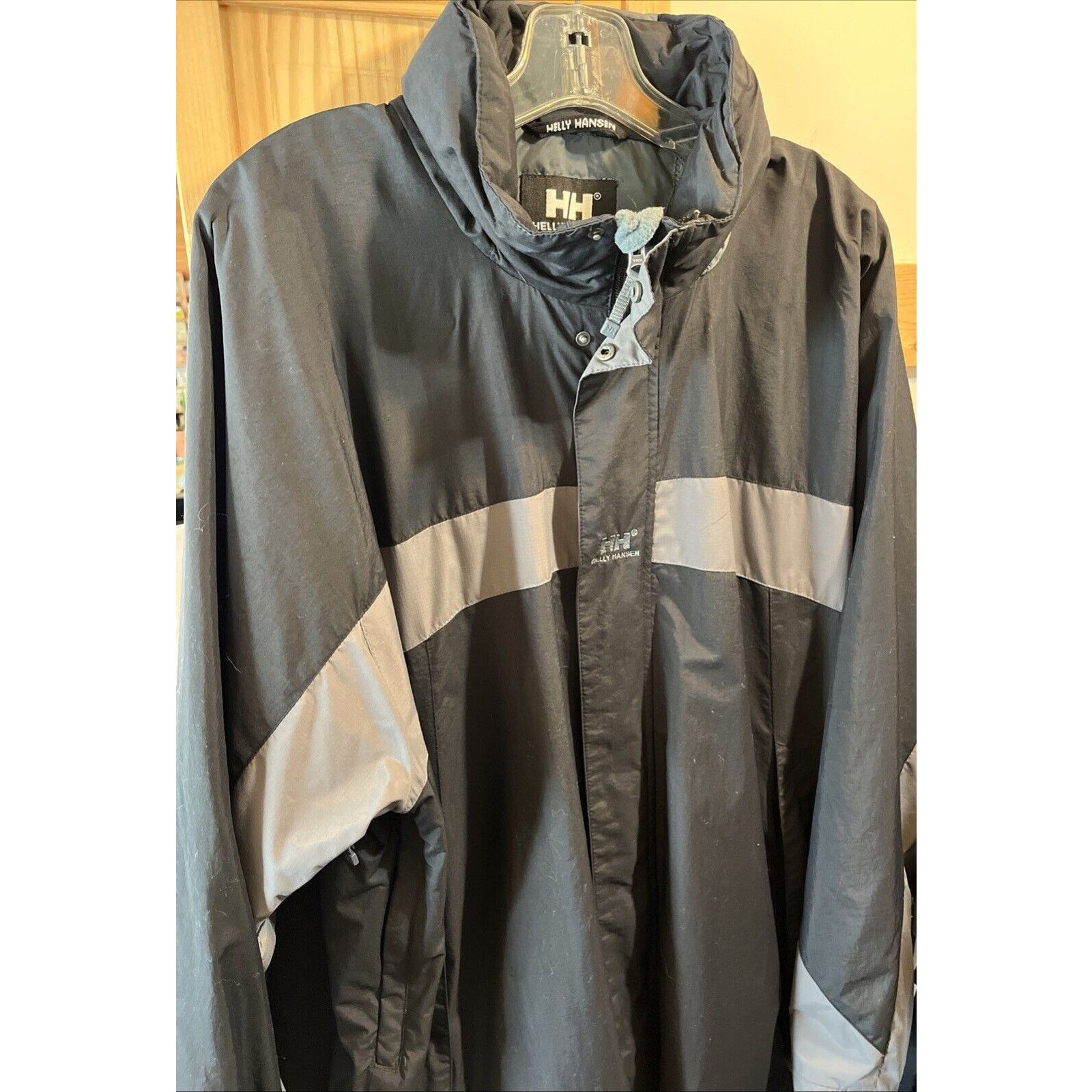 Helly Hansen Helly Hansen Jacket Mens Sz XL Black LS Packable Hood Travel Size US XL / EU 56 / 4 - 2 Thumbnail