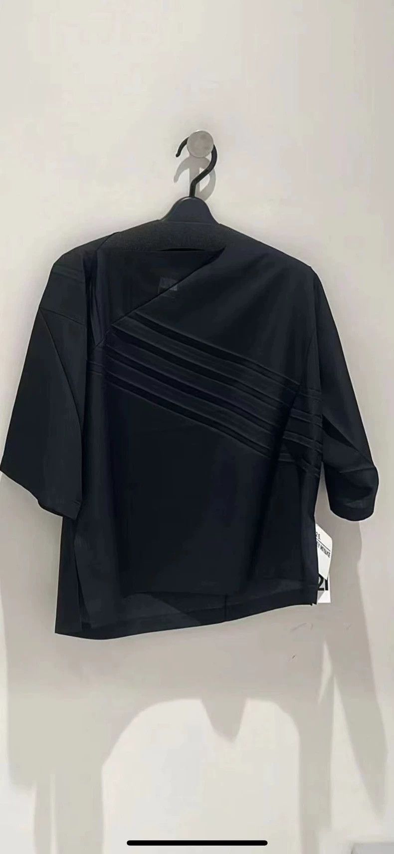 Issey Miyake Issey Miyake size:2 Black three-quarter sleeved top Size XS / US 0-2 / IT 36-38 - 2 Thumbnail