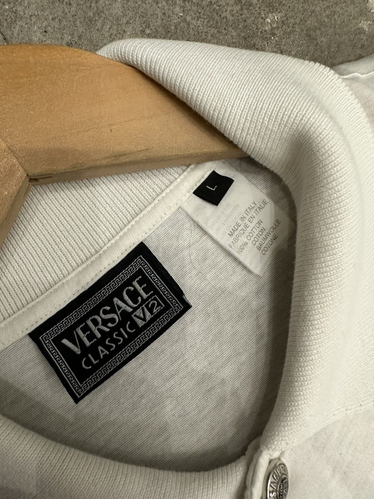 Versace Versace Classic V2 White Vintage Polo Large Size US L / EU 52-54 / 3 - 5 Thumbnail
