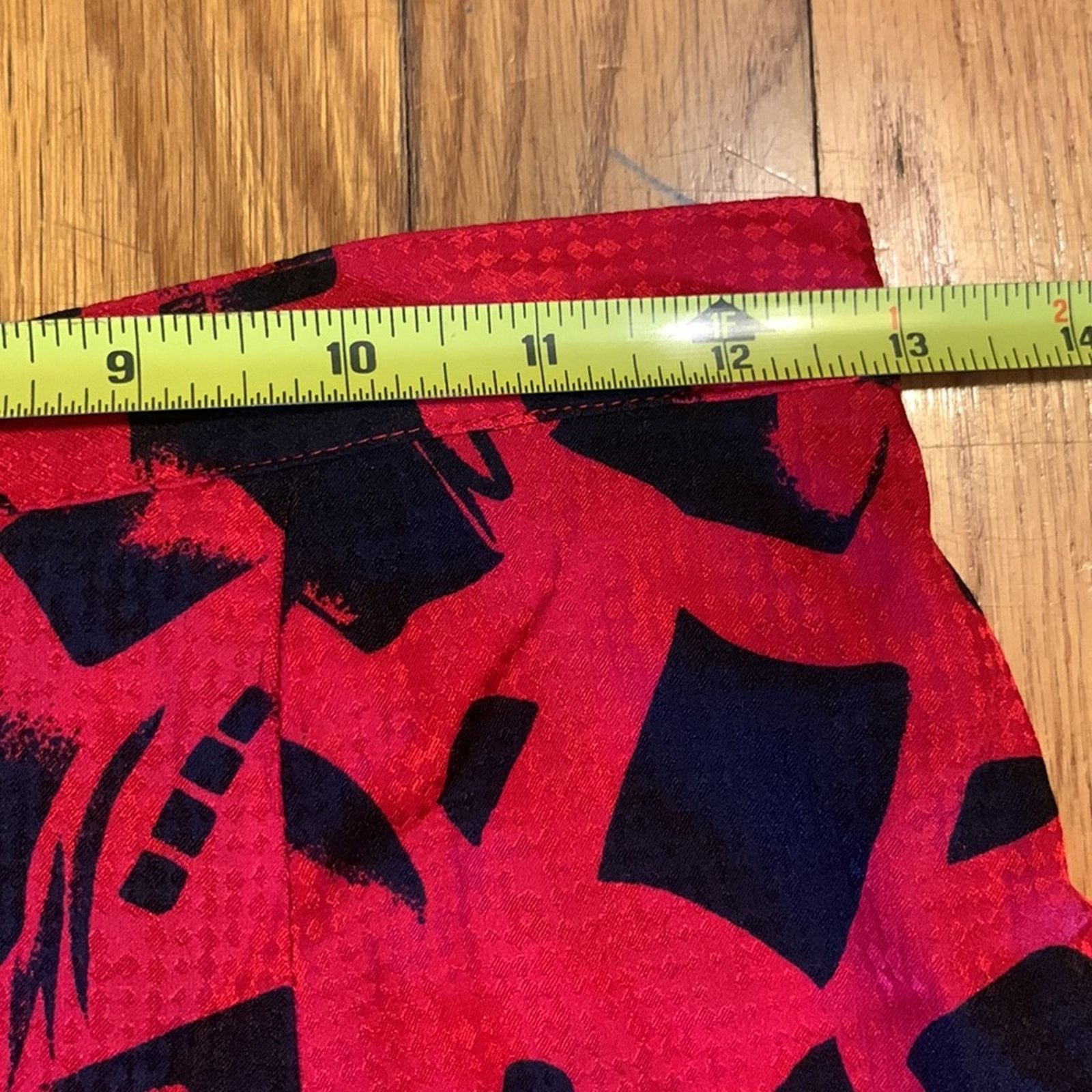 Vintage 80’s Disegni abstract print red and black silk skirt Size 26" / US 2 / IT 38 - 7 Thumbnail