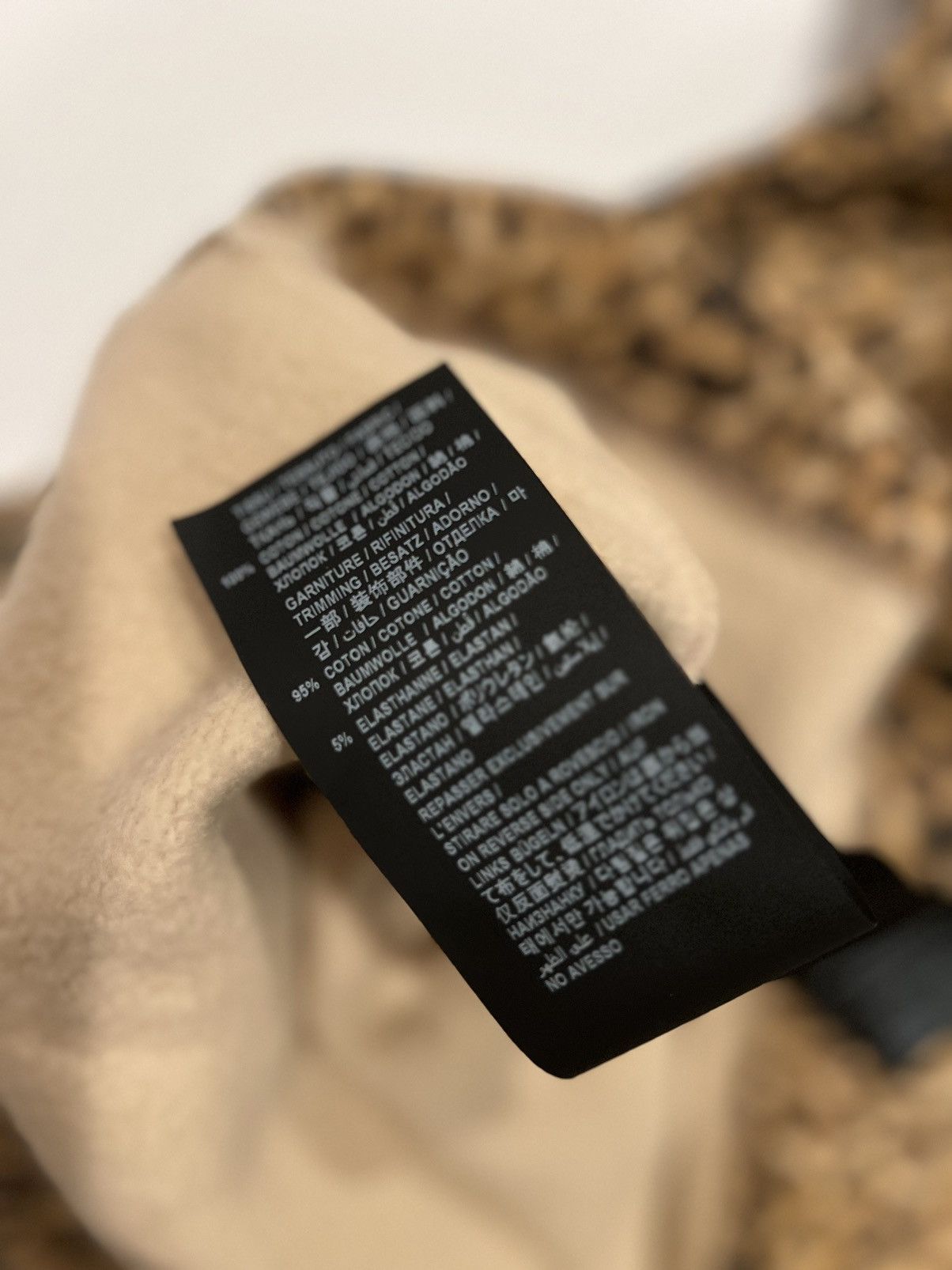 Saint Laurent Paris Saint Laurent men’s leopard print hoodie. S. $1090 Size US S / EU 44-46 / 1 - 10 Thumbnail