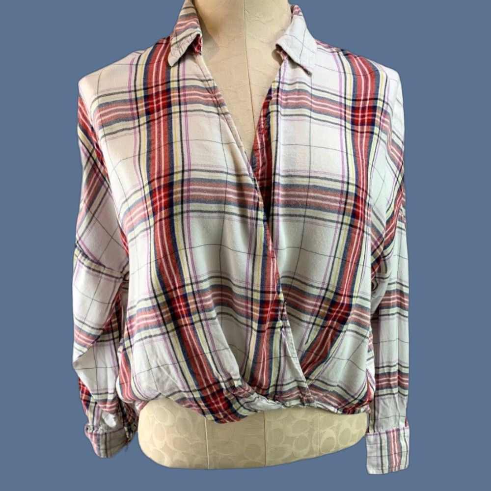 Lou & Grey **Women's Small Gray Soft Flannel Faux Wrap Pullover Blouse** User: **Small Women's Gray Soft Flannel Faux Wrap Pullover Blouse** Size S / US 4 / IT 40 - 1 Thumbnail