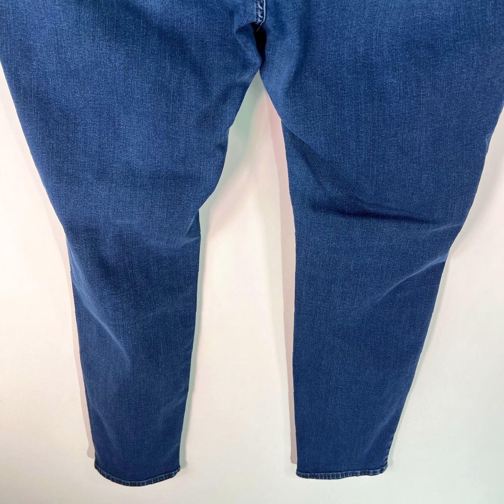 Lee Lee Jeans Womens Slim Skinny Mid Rise Stretch Blue Denim Jeans 24W Long Size Type Plus 5-Pocket Design Blue 32 in Inseam Mens? Wait. Size 42" / US 20 - 5 Thumbnail