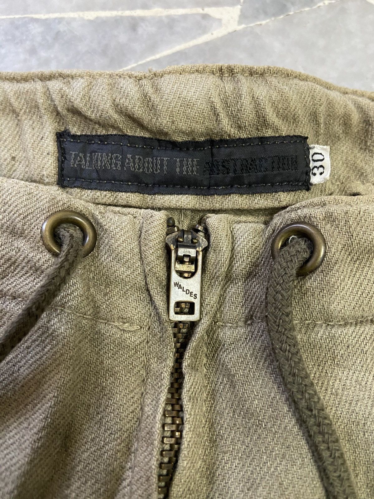 TALKING ABOUT THE ABSTRACTION talking about the abstraction bondage parachute cargo pants Size US 30 / EU 46 - 2 Thumbnail