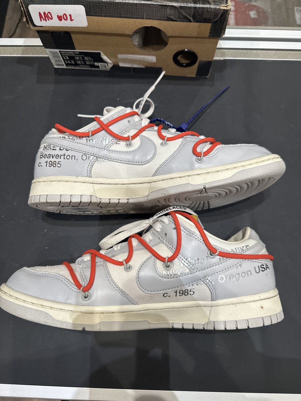 Nike × Off-White Nike Off-White Dunk Low Lot 23 Size US 9.5 / EU 42-43 - 2 Thumbnail