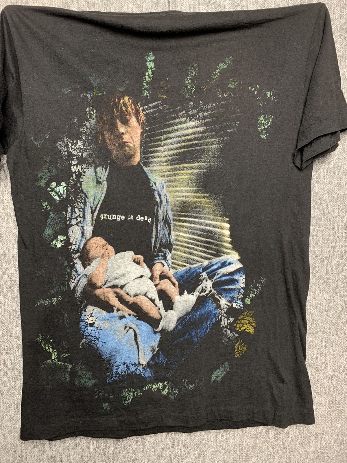 Band Tees Vintage 90s Kurt Cobain Grunge Is Dead Single Stitch rare Size US M / EU 48-50 / 2 - 2 Thumbnail