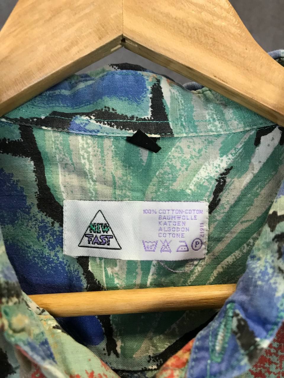 Other Hawaiian crazy multicolor shirt Size US L / EU 52-54 / 3 - 4 Thumbnail
