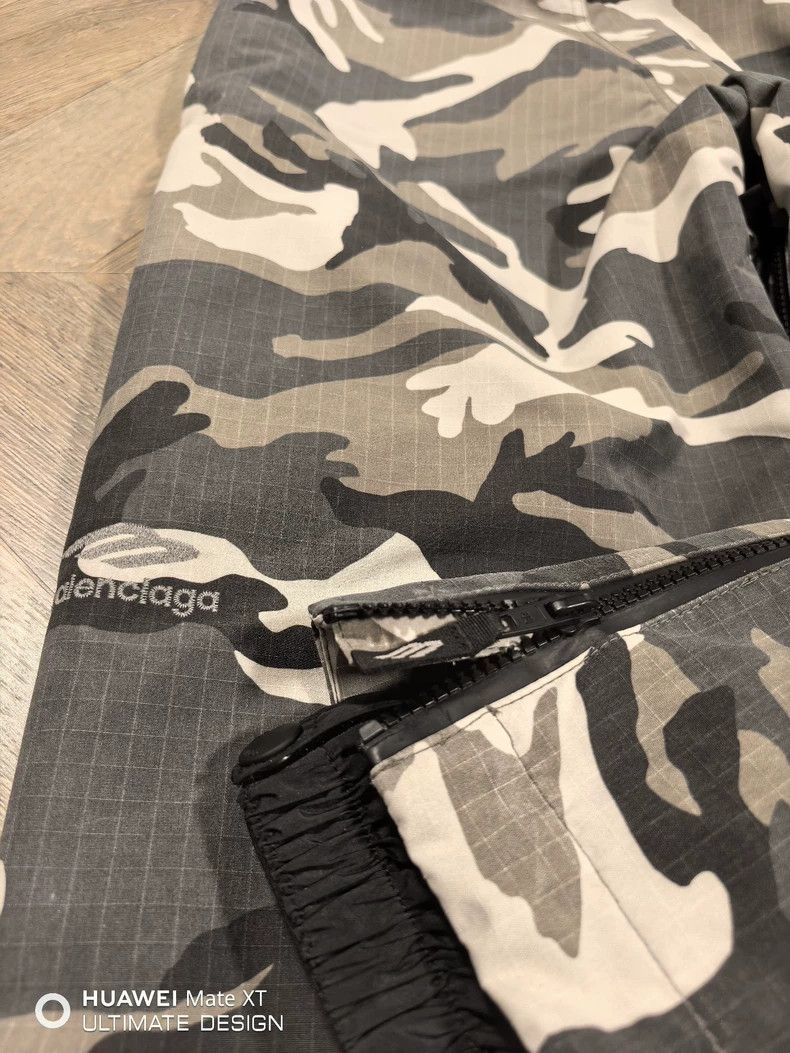Balenciaga Balenciaga Camouflage Waterproof Windproof Straight Ski Pa Size US 28 / EU 44 - 2 Thumbnail
