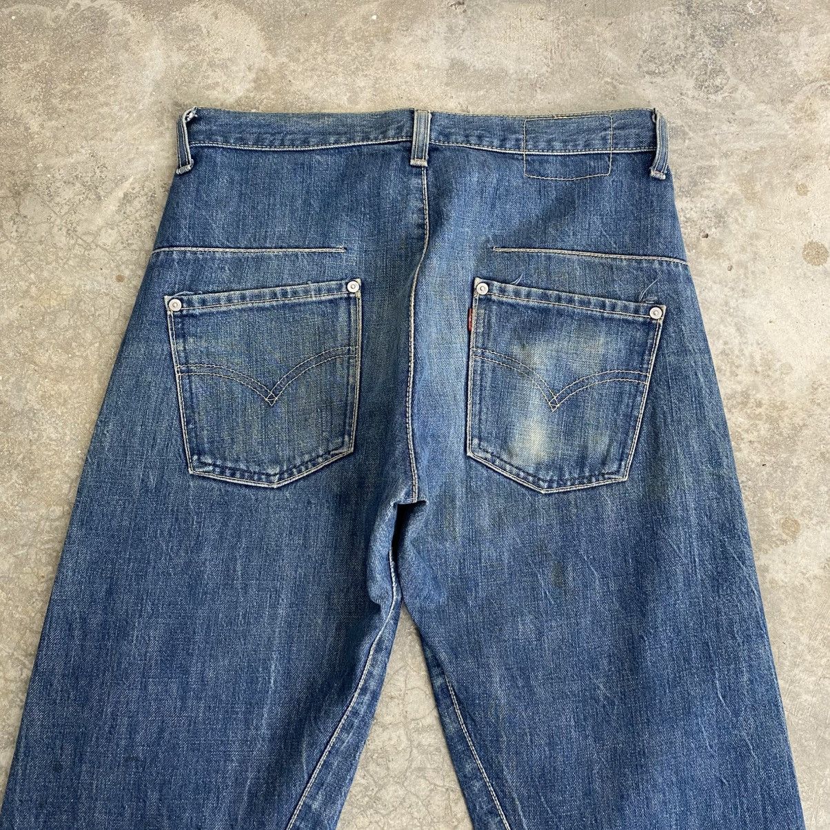 Levi's Vintage Levis Engineered Loose Denim Twisted Leg Jeans Size US 30 / EU 46 - 8 Thumbnail