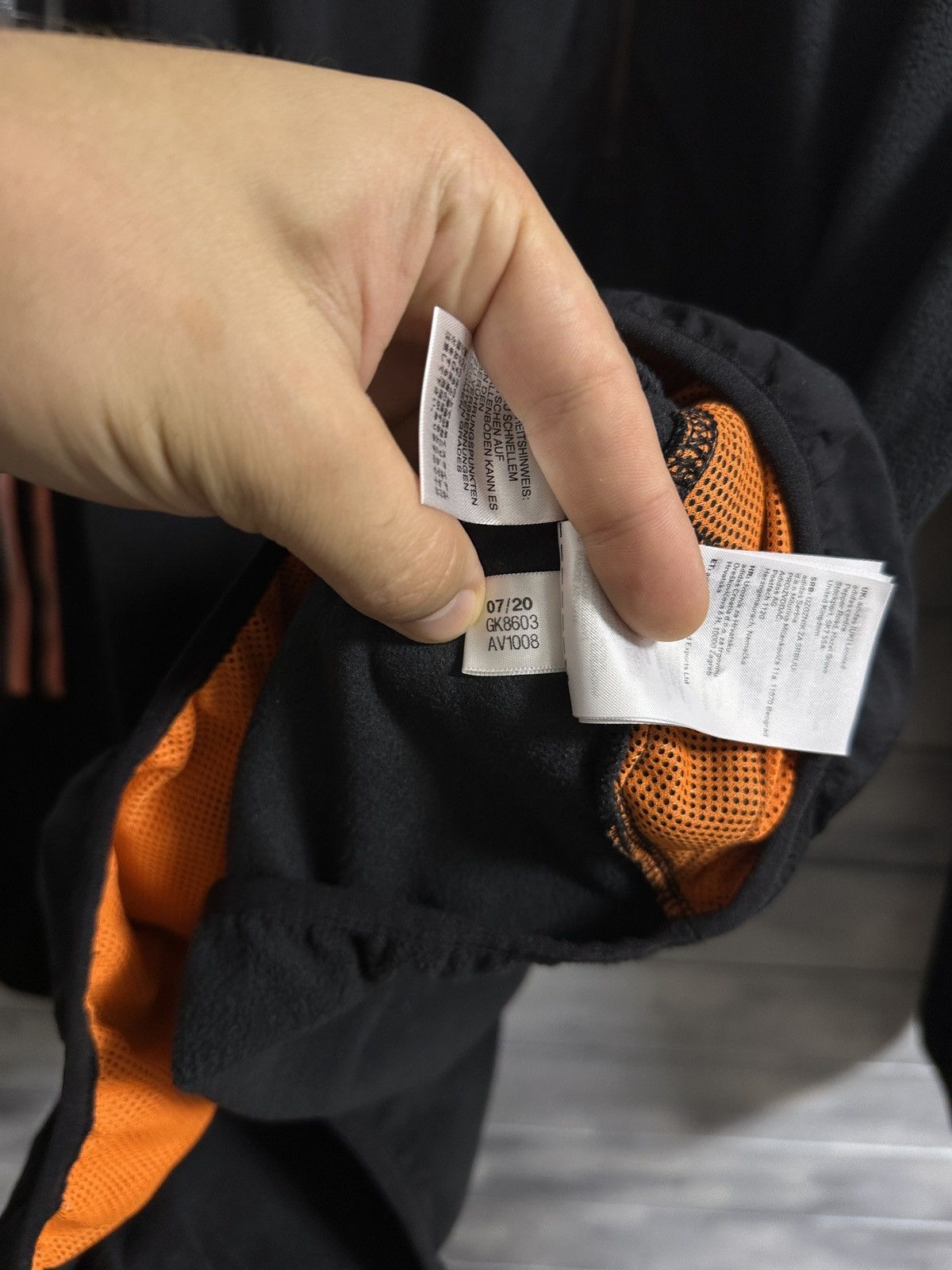 Adidas Rare Adidas Juventus Soccer/Football Pullover 2020 Size M Size US M / EU 48-50 / 2 - 14 Thumbnail