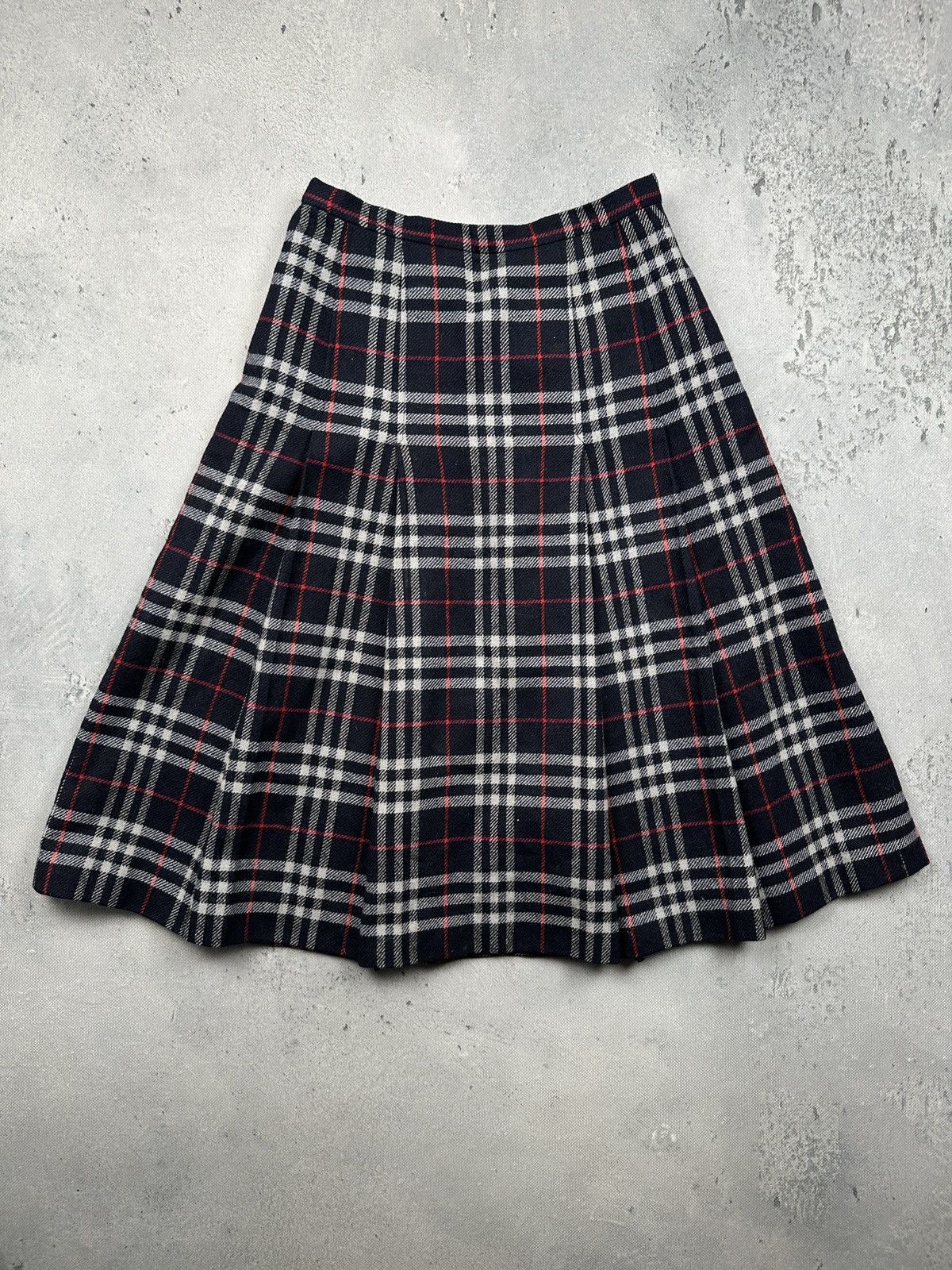 Burberry Vintage Burberrys Nova Check Wool Pleated Skirt UK Heritage Size 28" / US 6 / IT 42 - 6 Thumbnail