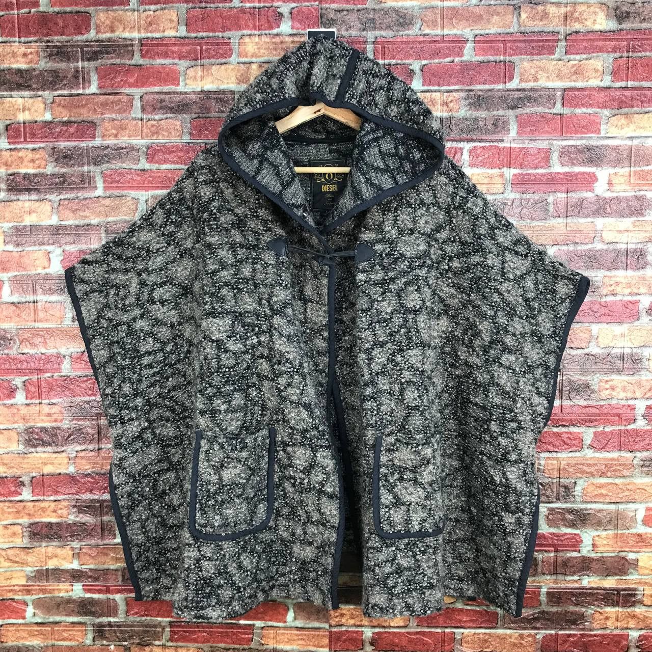Diesel Black Gold DIESEL GOLD PONCHO CLOAK CAPE BATMAN KNITTED MOHAIR Size US S / EU 44-46 / 1 - 1 Thumbnail